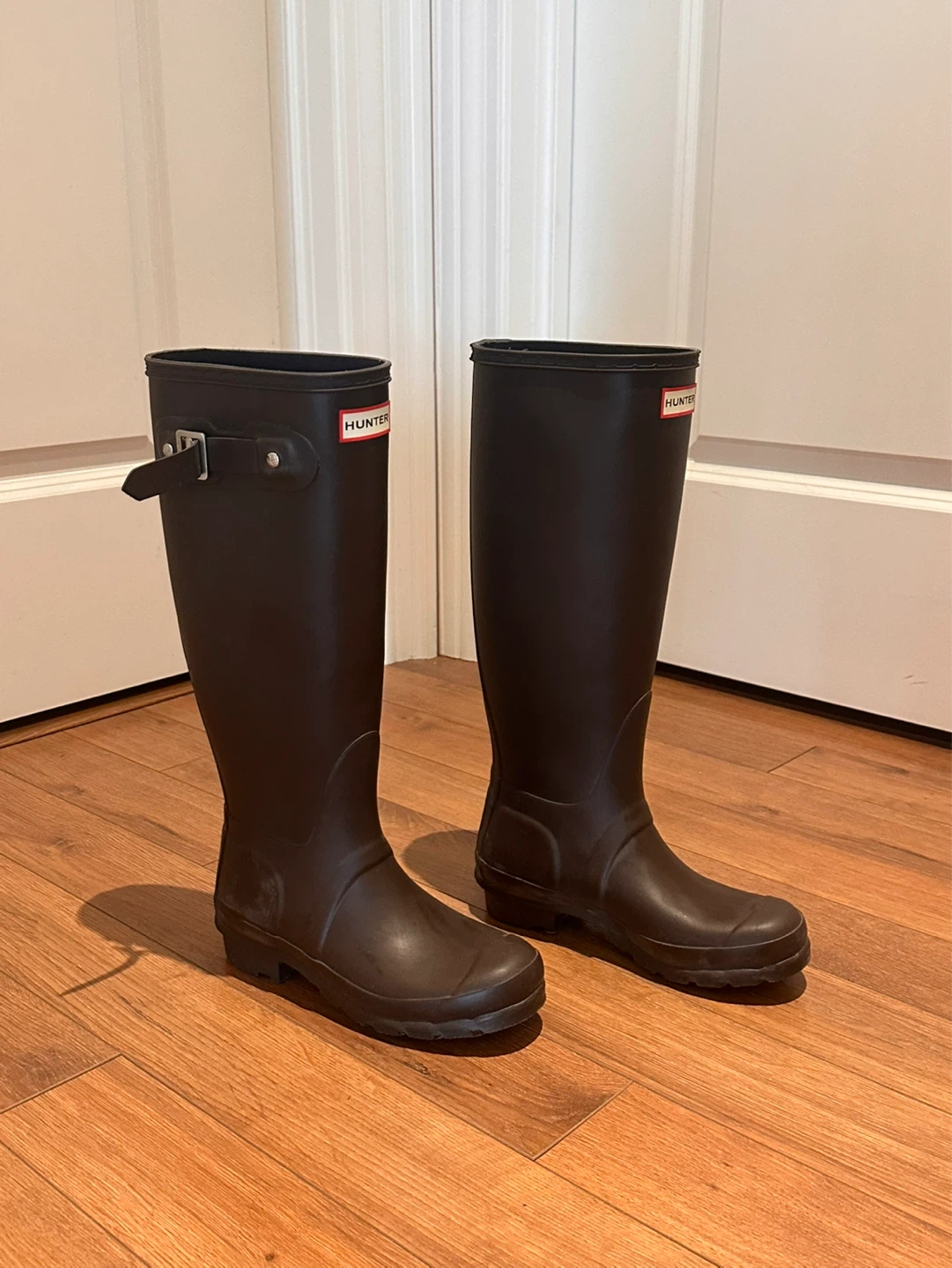 Hunter Tall Rain Boots Dark Brown Size US 6 / EU 37 - photo 2
