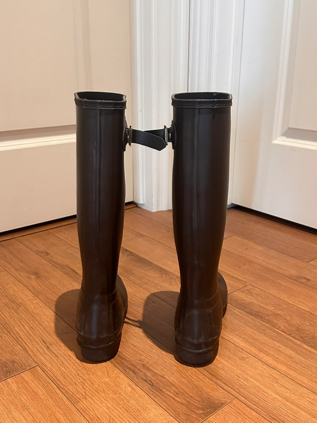 Hunter Tall Rain Boots Dark Brown Size US 6 / EU 37 - photo 3