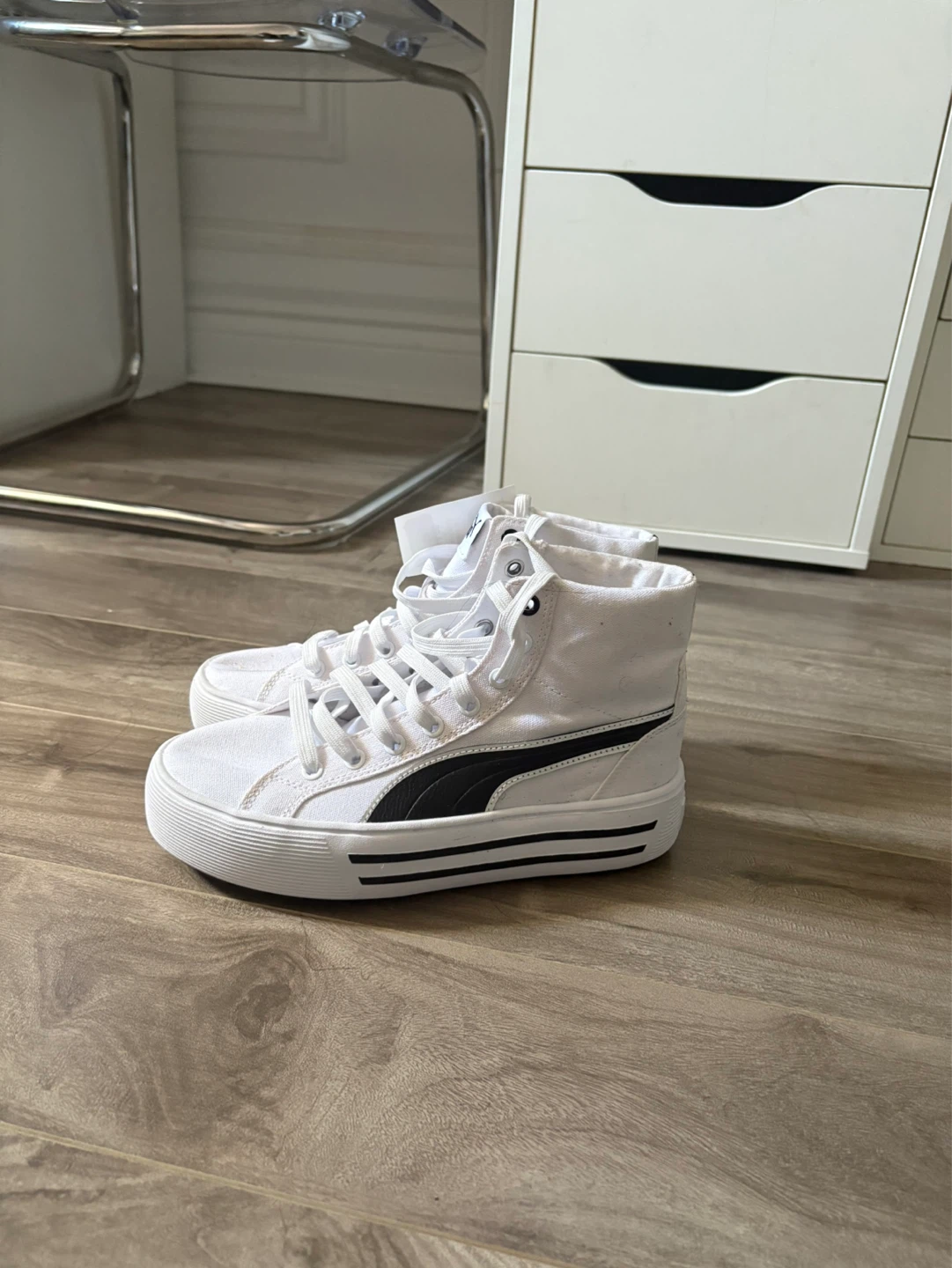 Puma White High Top Sneakers Brand New - photo 3