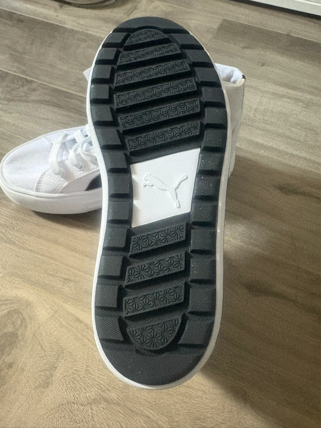 Puma White High Top Sneakers Brand New - photo 5