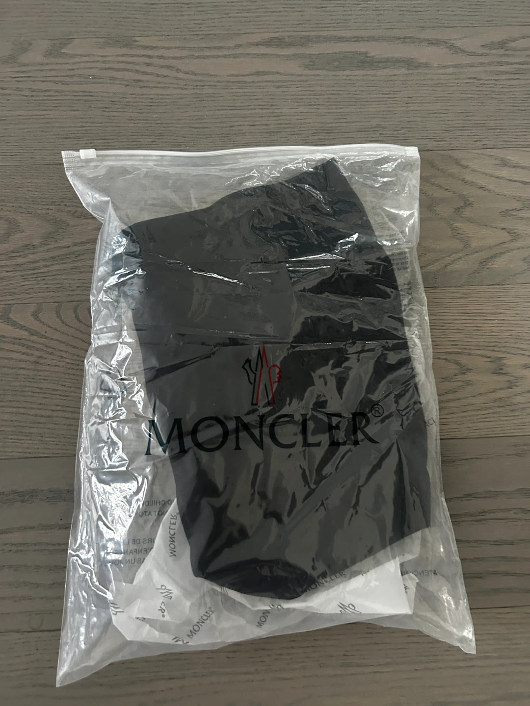 Moncler Black T-Shirt - photo 2