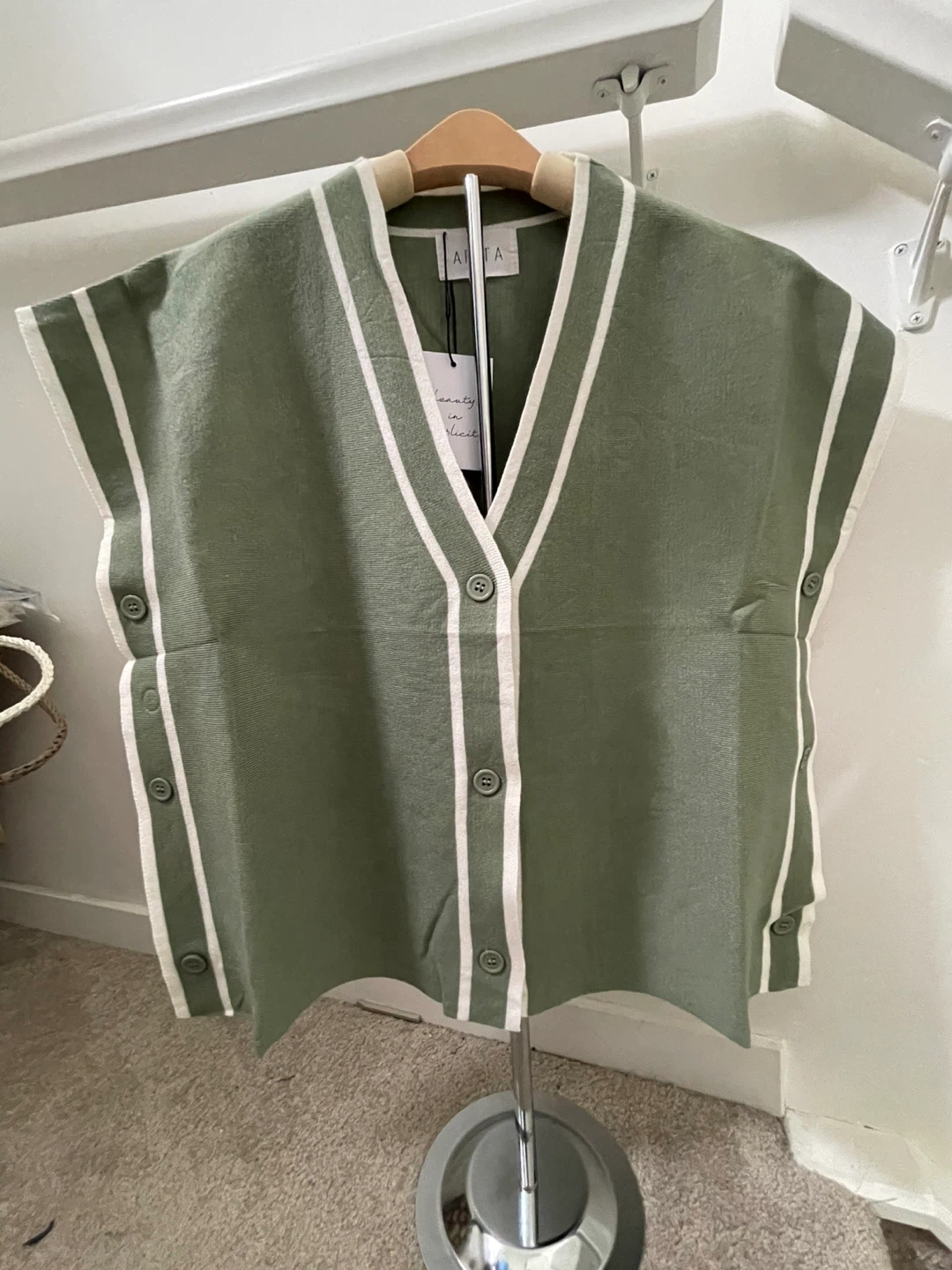 ARIA Sleeveless V-Neck Cardigan Vest - photo 2
