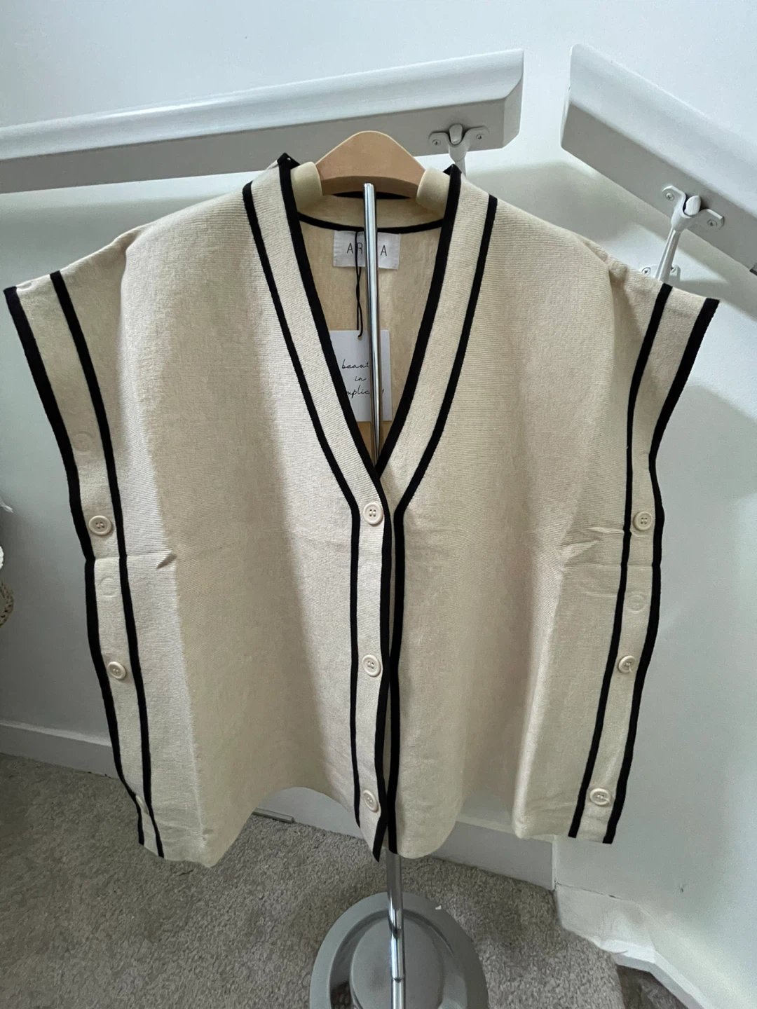 ARIA Sleeveless V-Neck Cardigan Vest