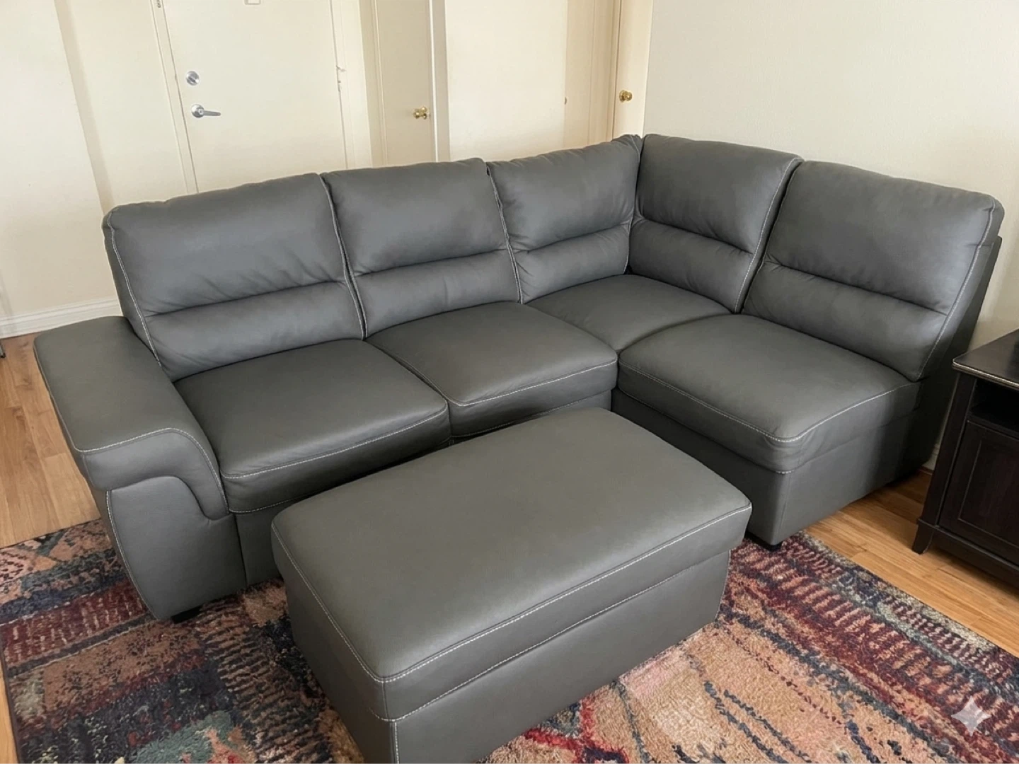 Grey Sectional Sofa Pulls out / with Ottoman - photo 2