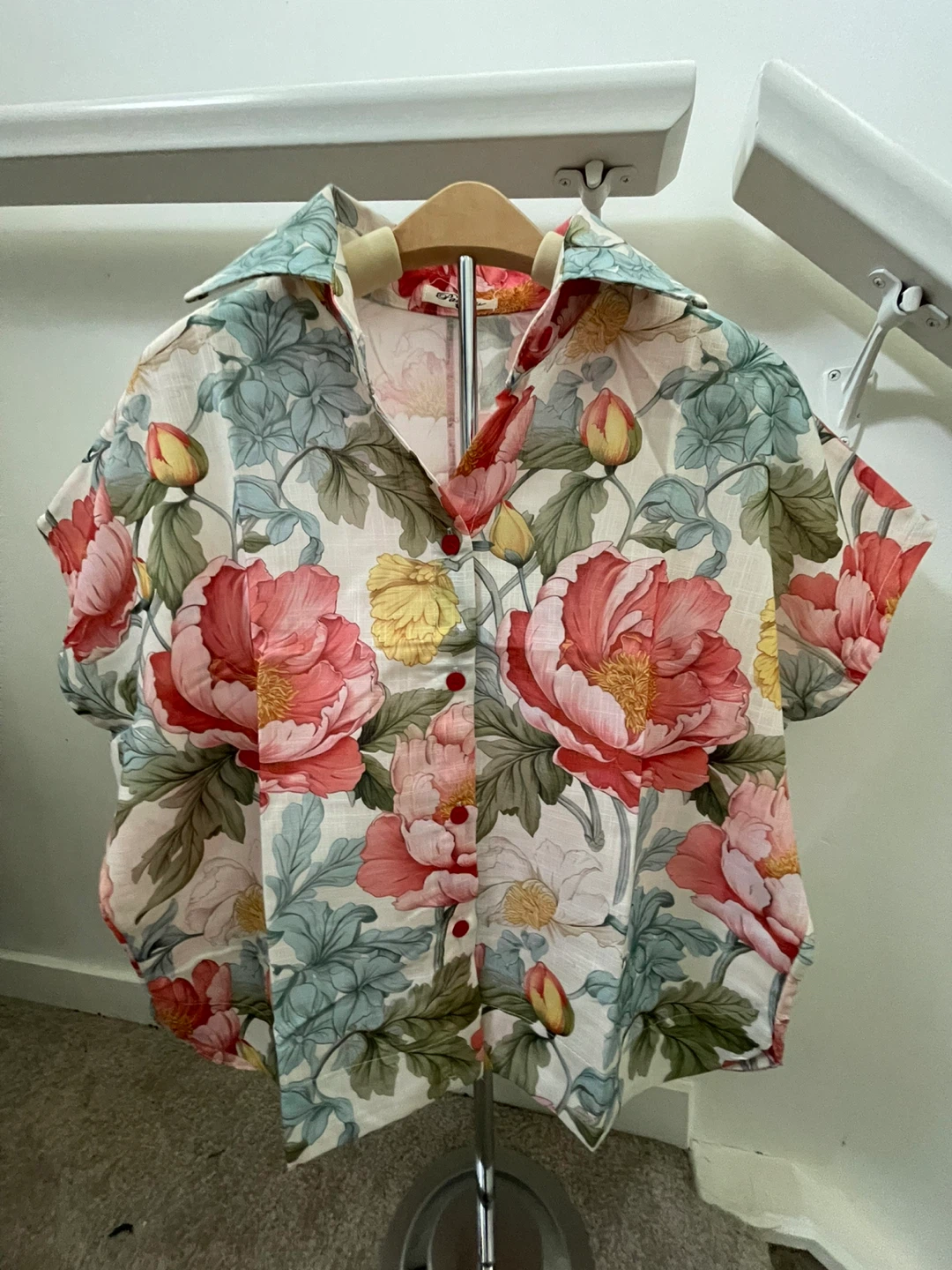 Women's Floral Print Short Sleeve Button-Up Shirt
