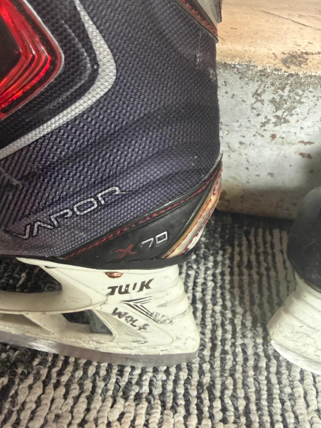 Bauer Vapor X70 Hockey Skates (used) - photo 4
