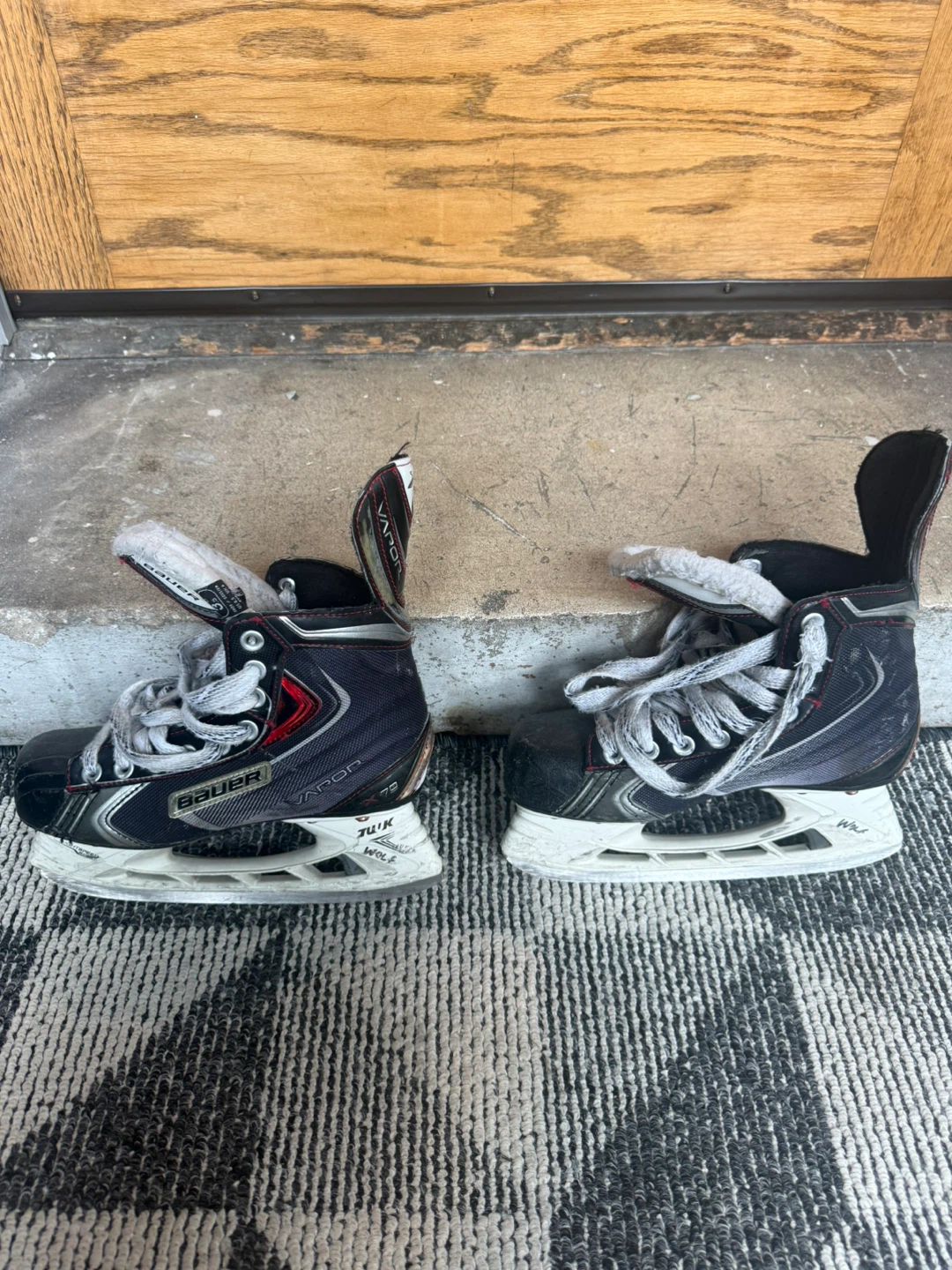 Bauer Vapor X70 Hockey Skates (used) - photo 2