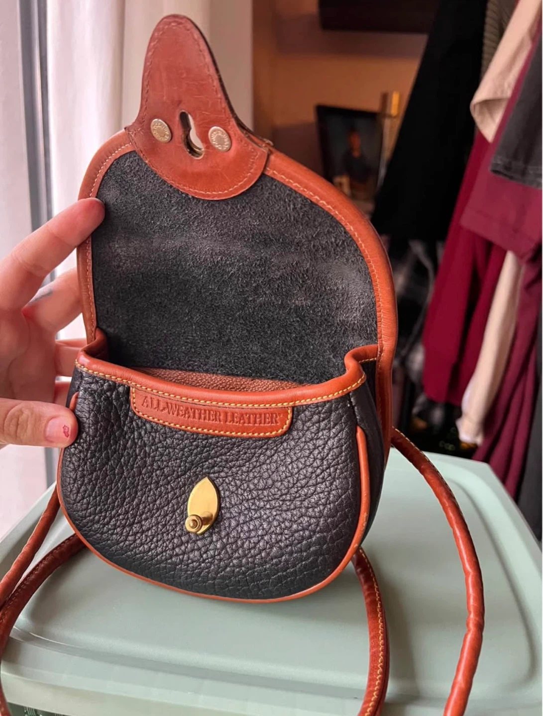 Vintage Dooney & Bourke crossbody bag - photo 3