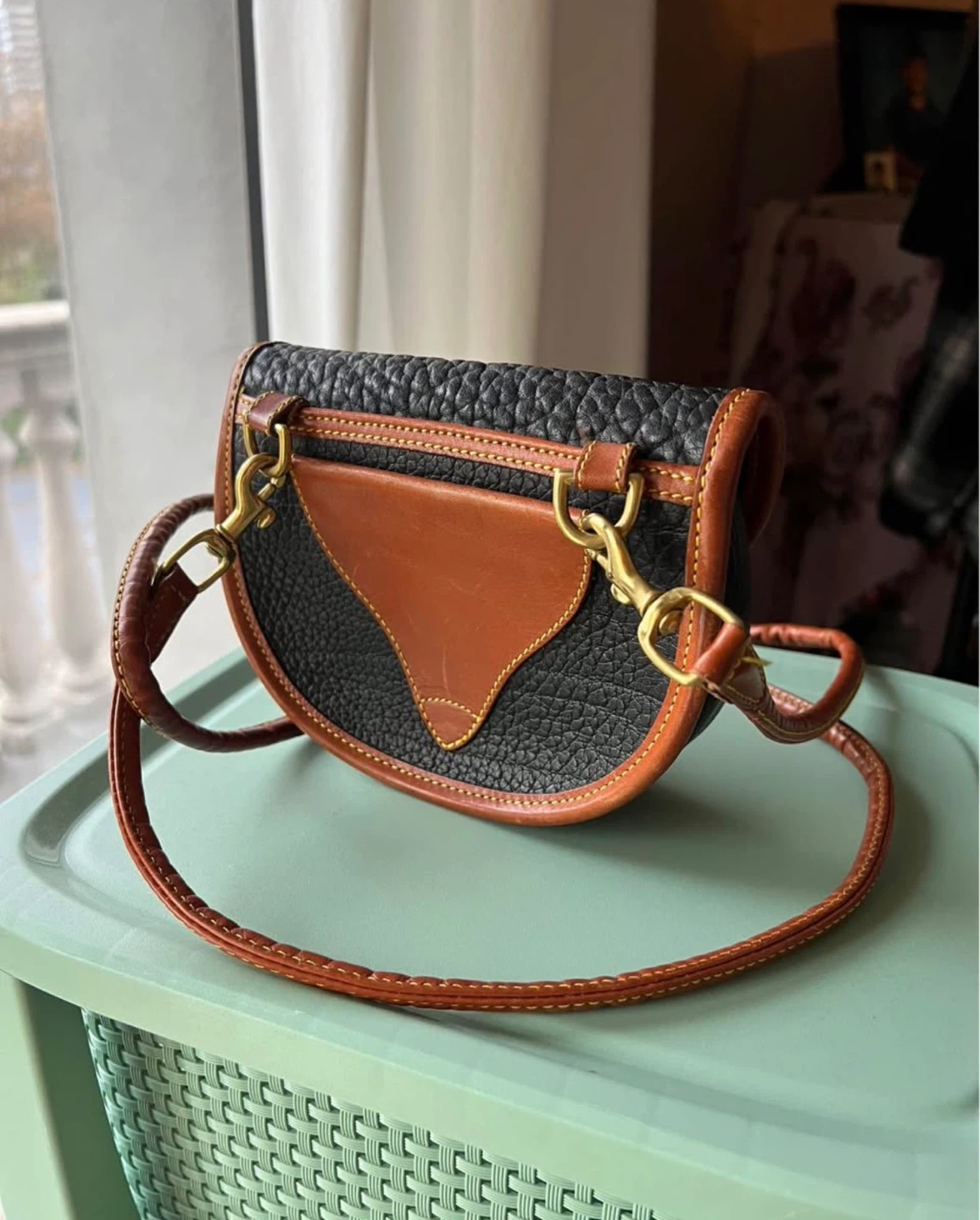 Vintage Dooney & Bourke crossbody bag - photo 2