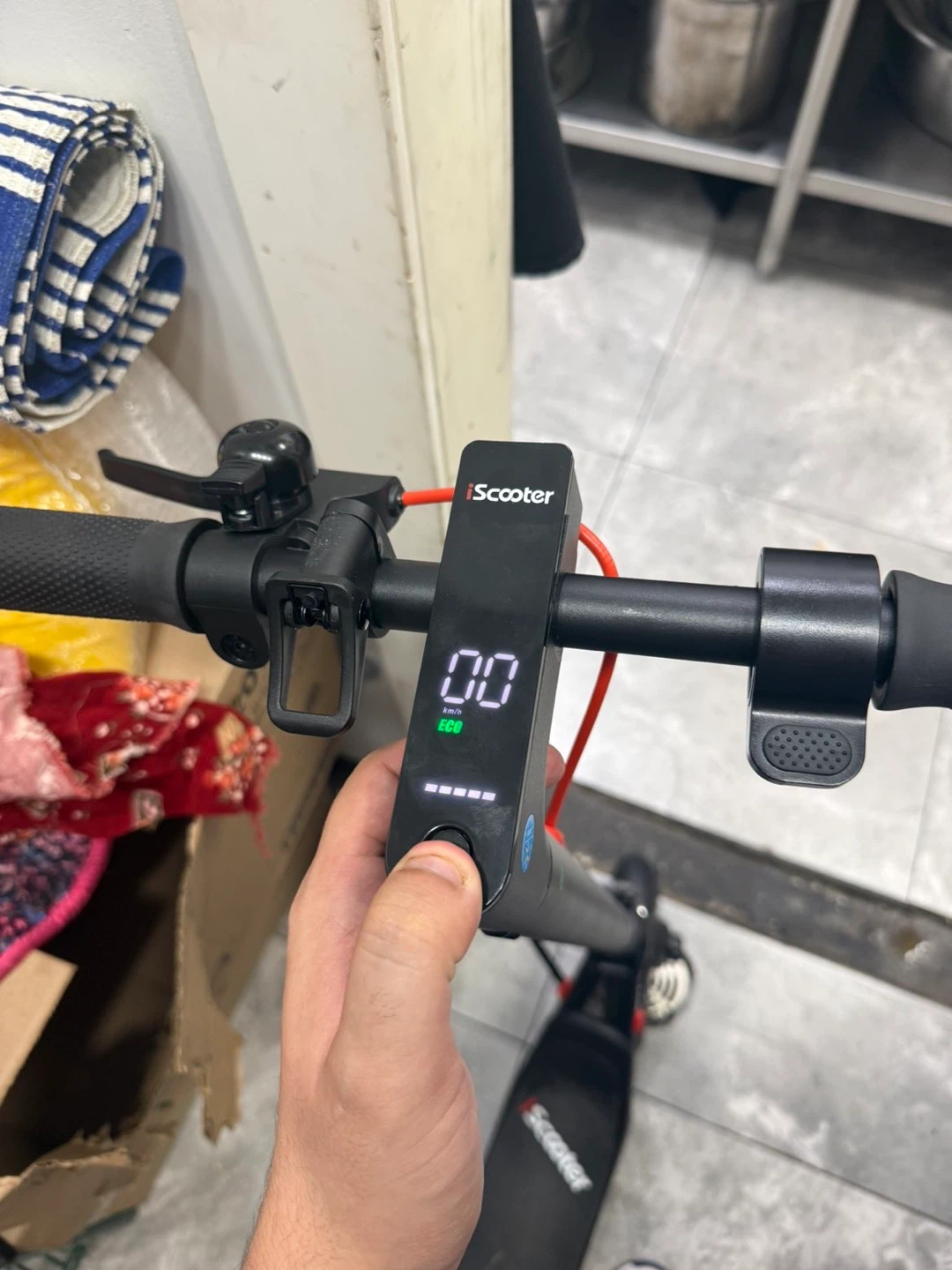 iScooter Electric Scooter - photo 2
