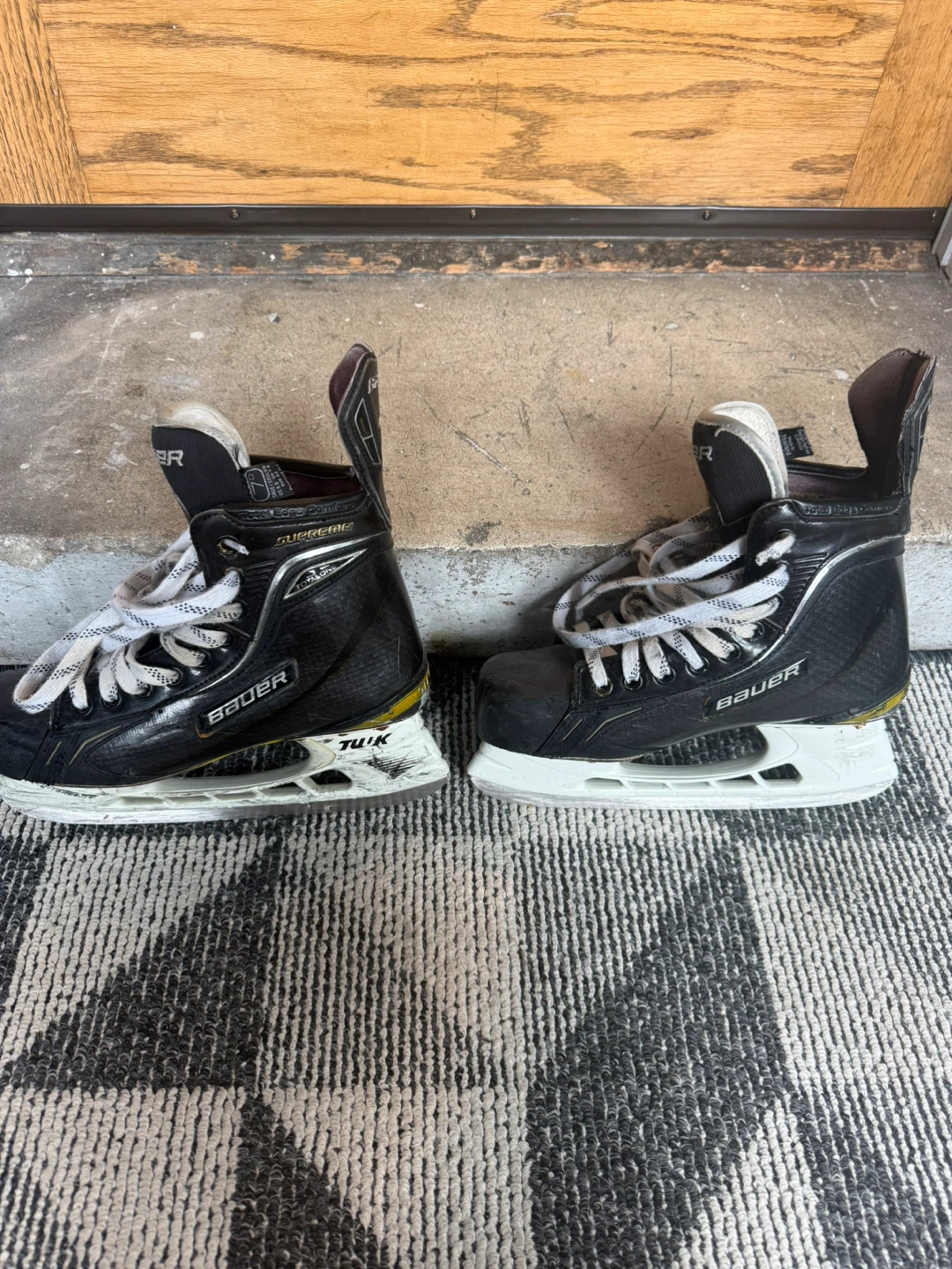 Bauer Supreme Total One Hockey Skates (used) - photo 2