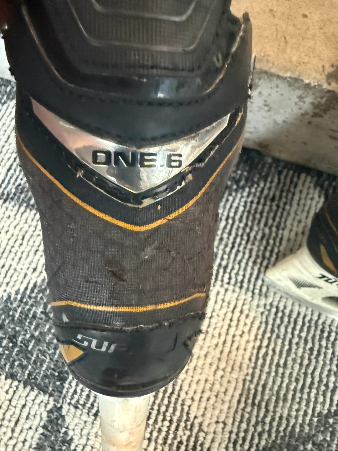 Bauer ONE.6 Hockey Skates (used) - photo 4