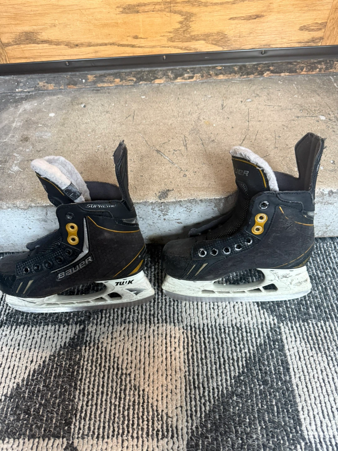Bauer ONE.6 Hockey Skates (used) - photo 2