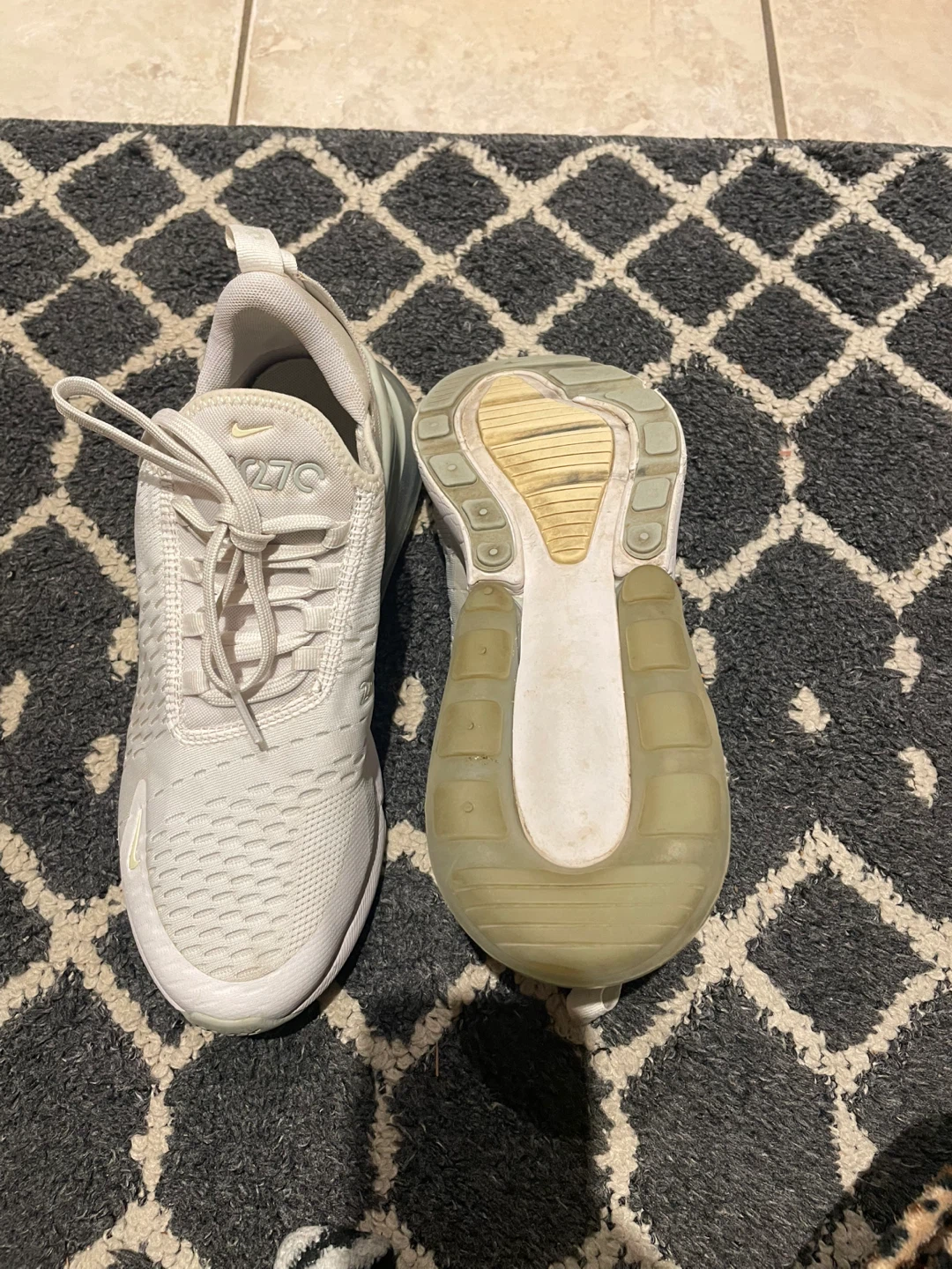 Nike Air Max 270 White Running Shoes - photo 4