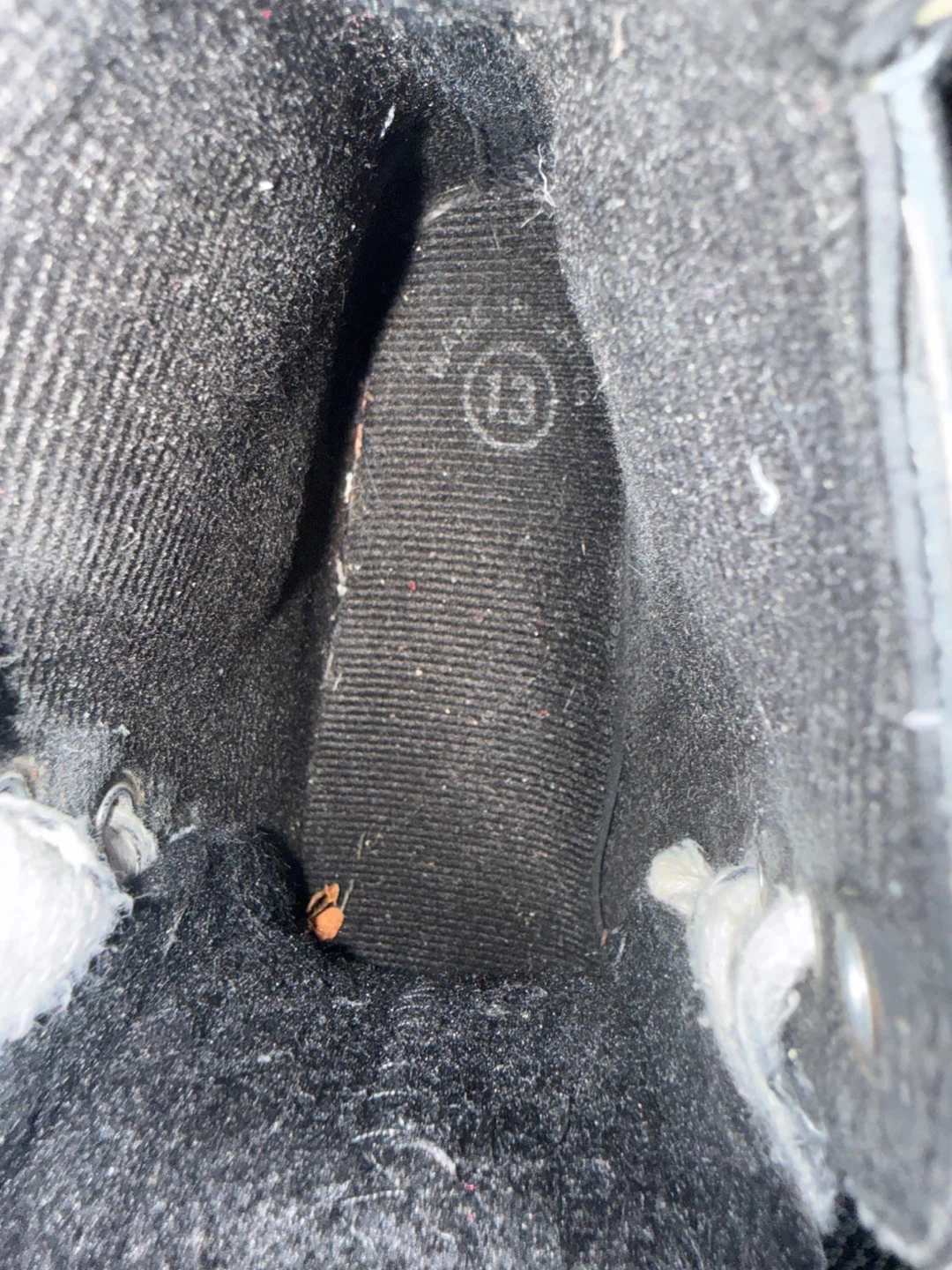 Easton Synergy 100 Youth Hockey Skates (used) - photo 4