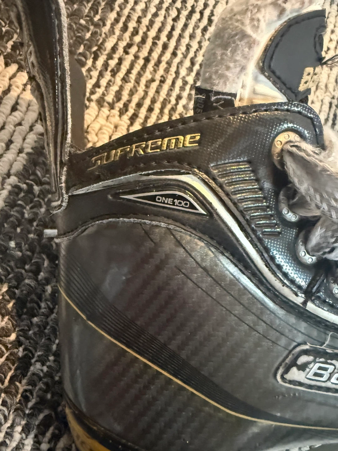 Bauer Supreme One 100 Hockey Skates Size 6.5 Youth (used) - photo 4