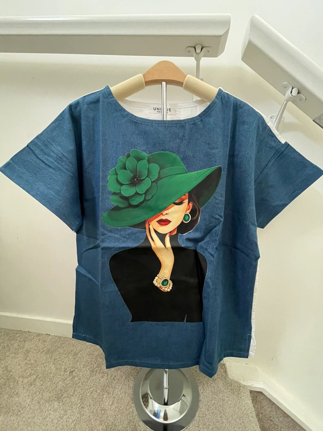 Le Jardin Secret Graphic T-Shirt