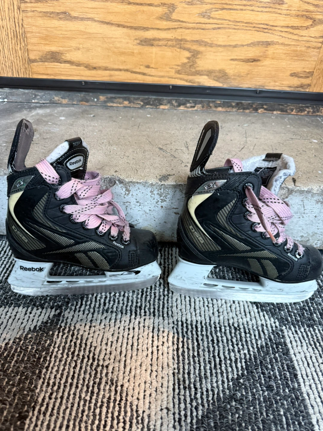 Reebok 18K Youth Ice Skates Size 11.5 (used)