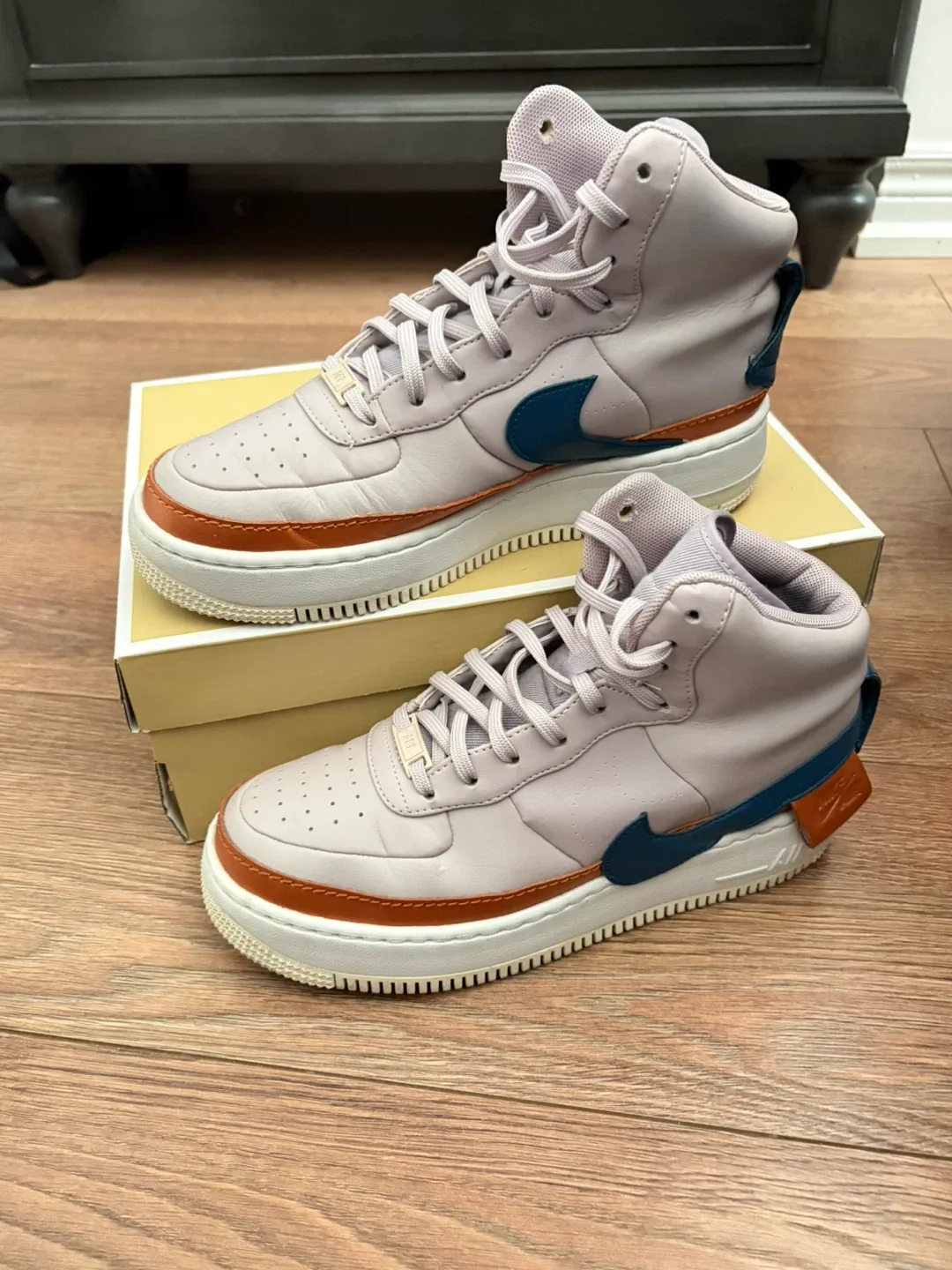 Nike Air Force 1 High '07 LX Women's Shoes