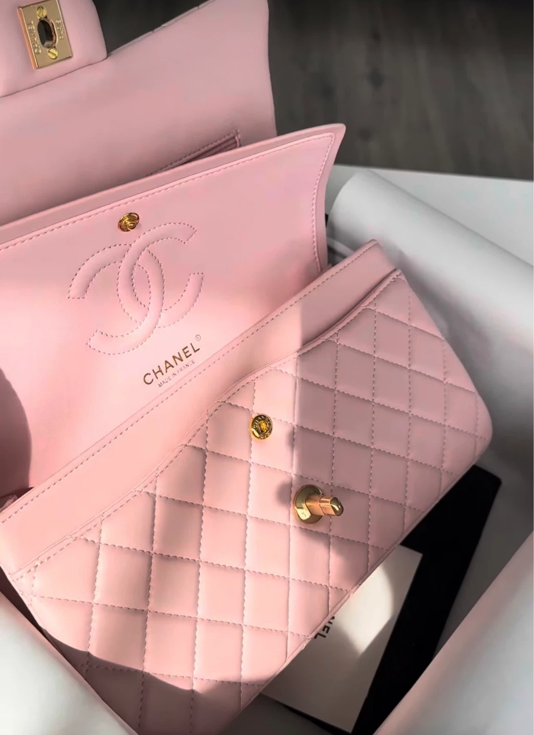 Chanel Double Flap Medium Bag in Pink - photo 4