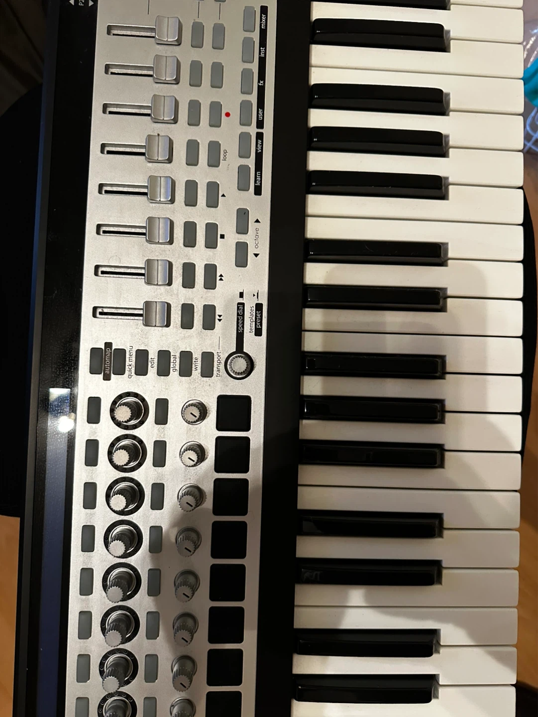 Novation 49SL MkII Keyboard Controller - photo 2