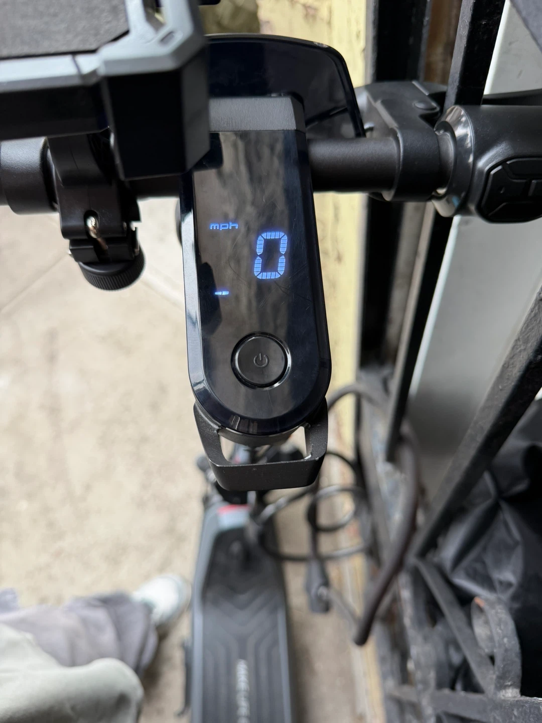NIU KQi300P Electric Scooter - photo 2