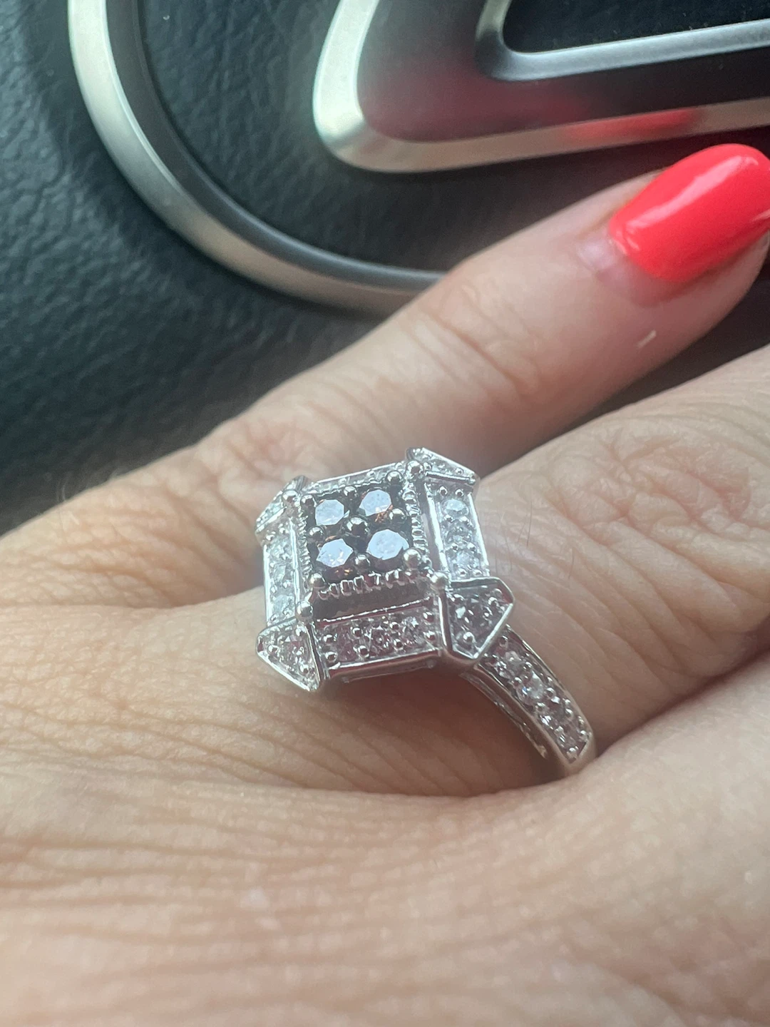 14K White Gold Diamond Cluster Ring