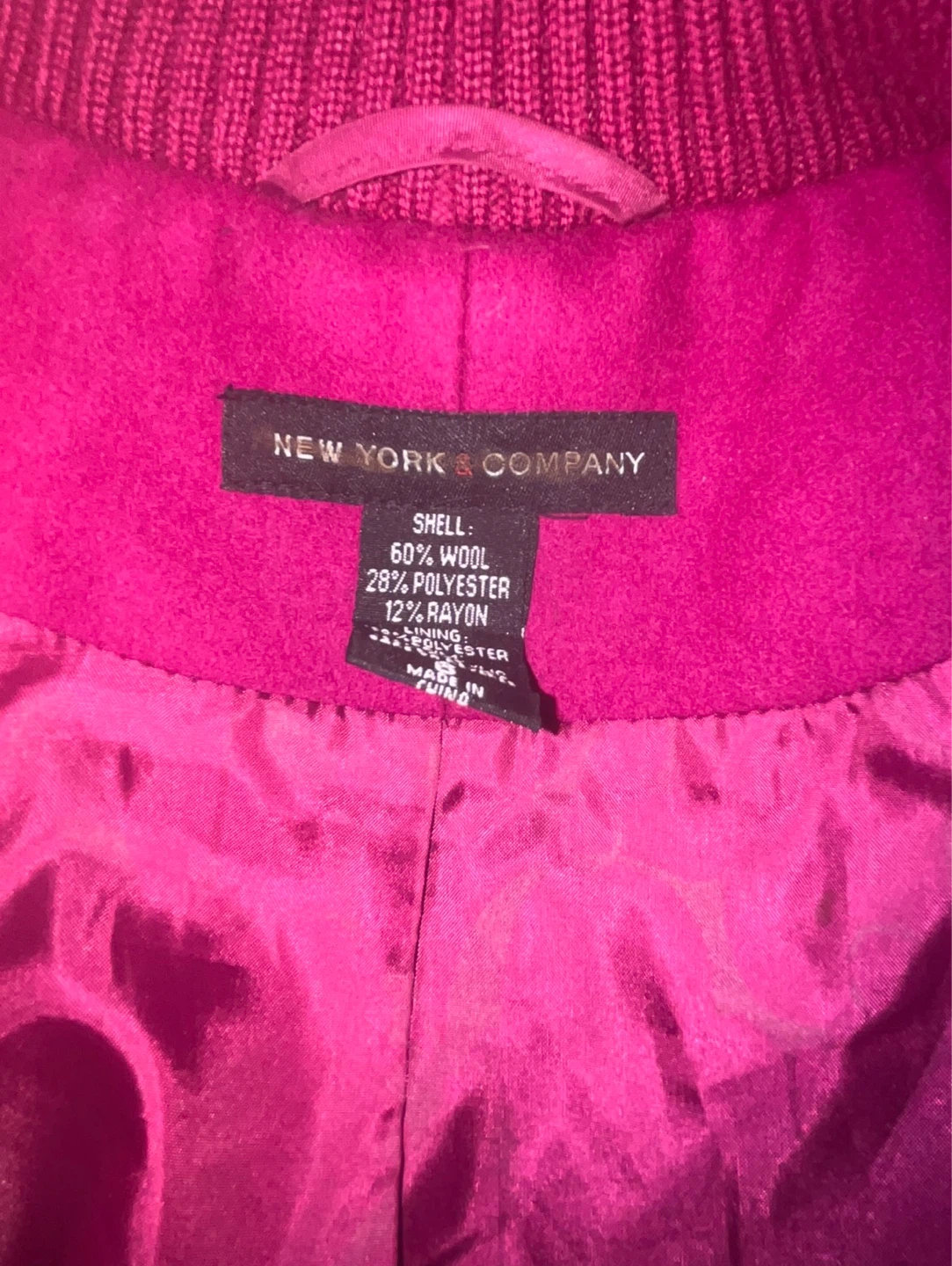 Like new wool coat! Retails $90 small - photo 3