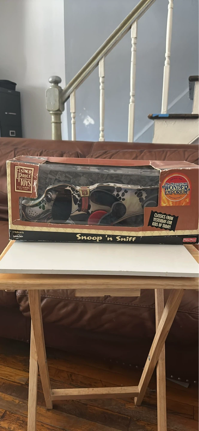 Fisher-Price Snoop 'n Sniff Toy Dog