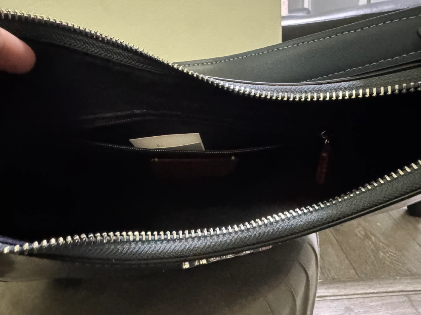 Coach Glss Sig Teri Hobo Bag brand new - photo 3