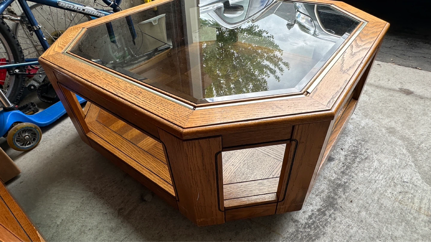 Oak Coffee Table with Glass Top - photo 2
