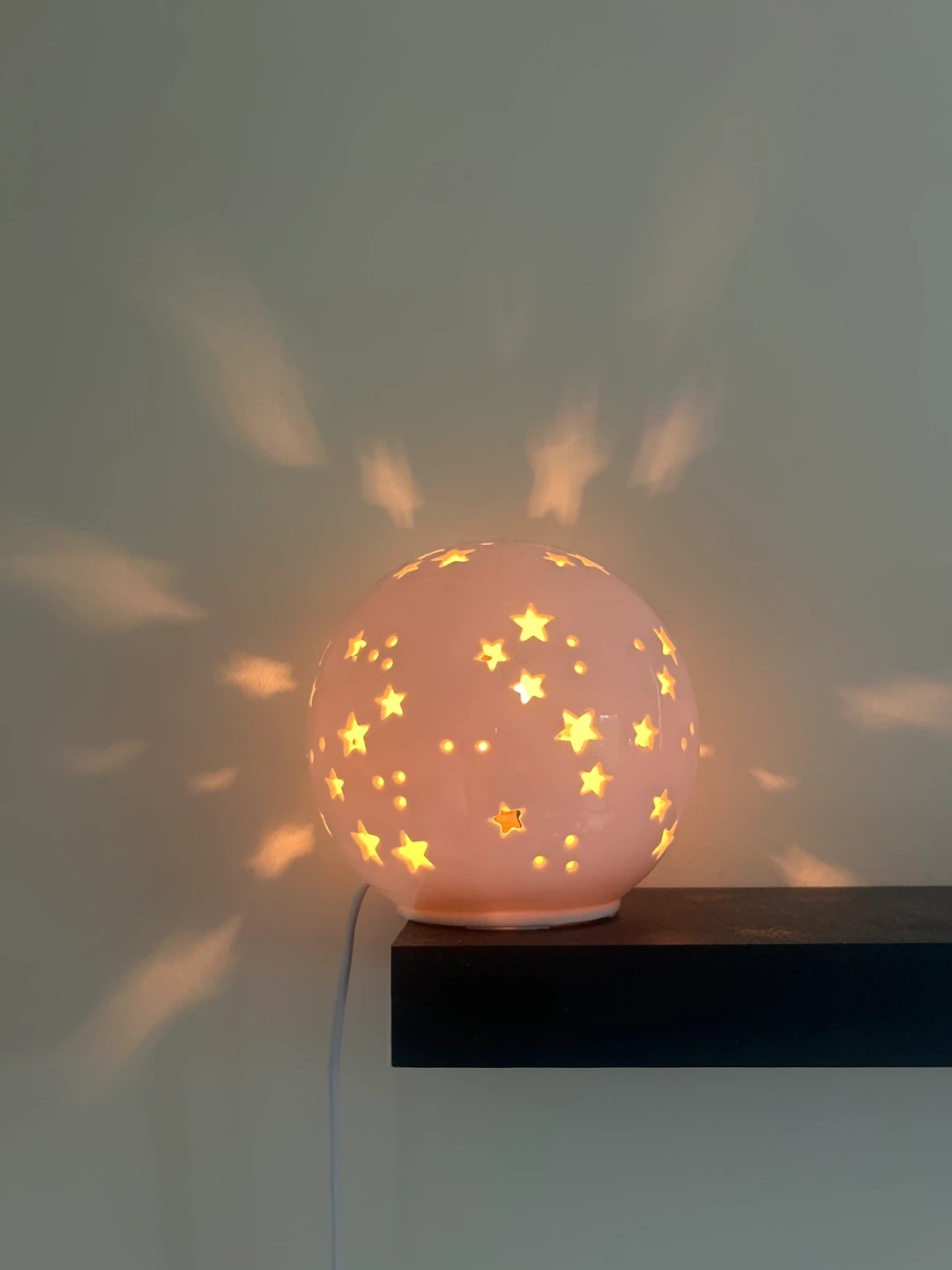 White Ceramic Star Cut-Out Lamp - photo 2