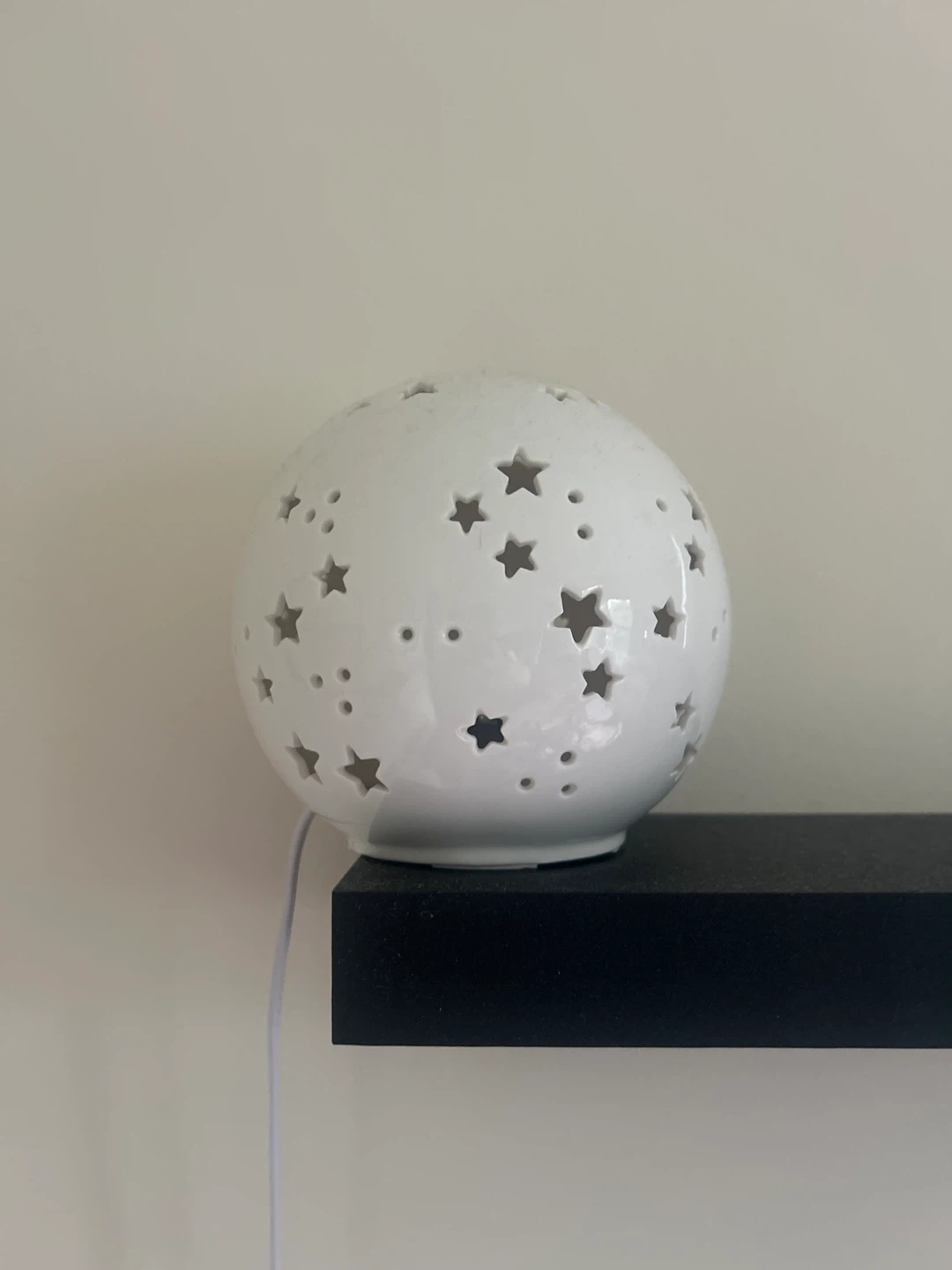White Ceramic Star Cut-Out Lamp