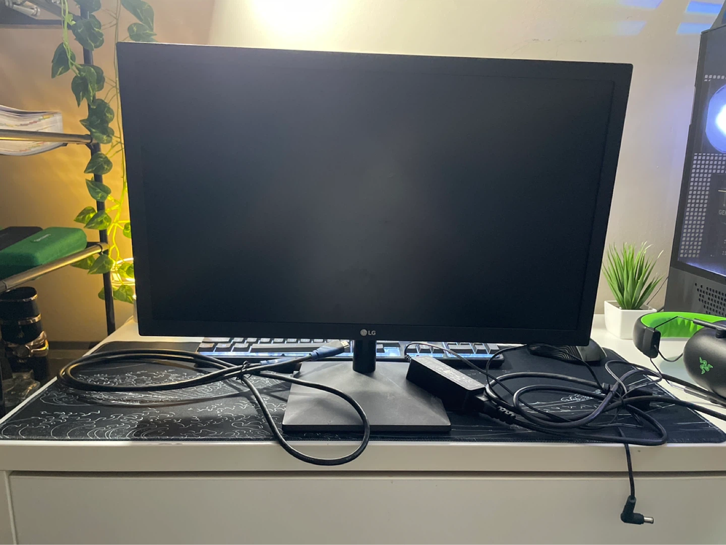 LG 22BK400H-B Full HD monitor 75Hz