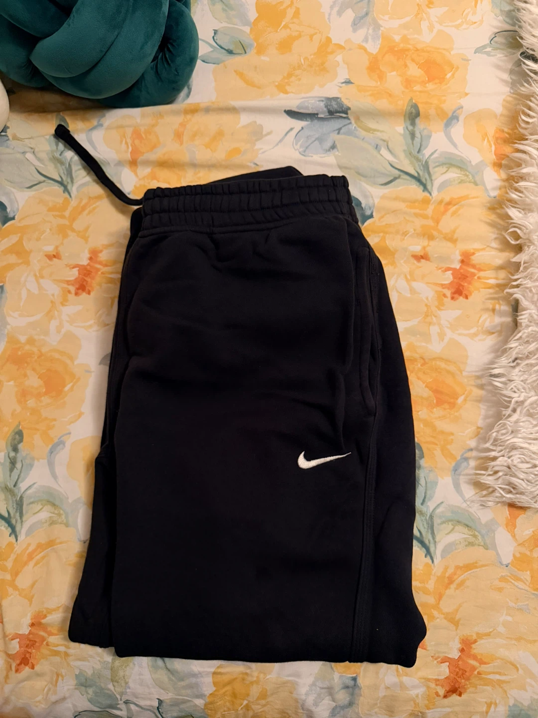 Nike Black Joggers Size L
