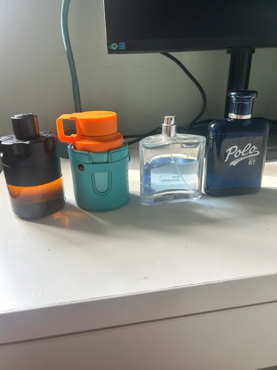 SELLING/TRADING FRAGRANCES