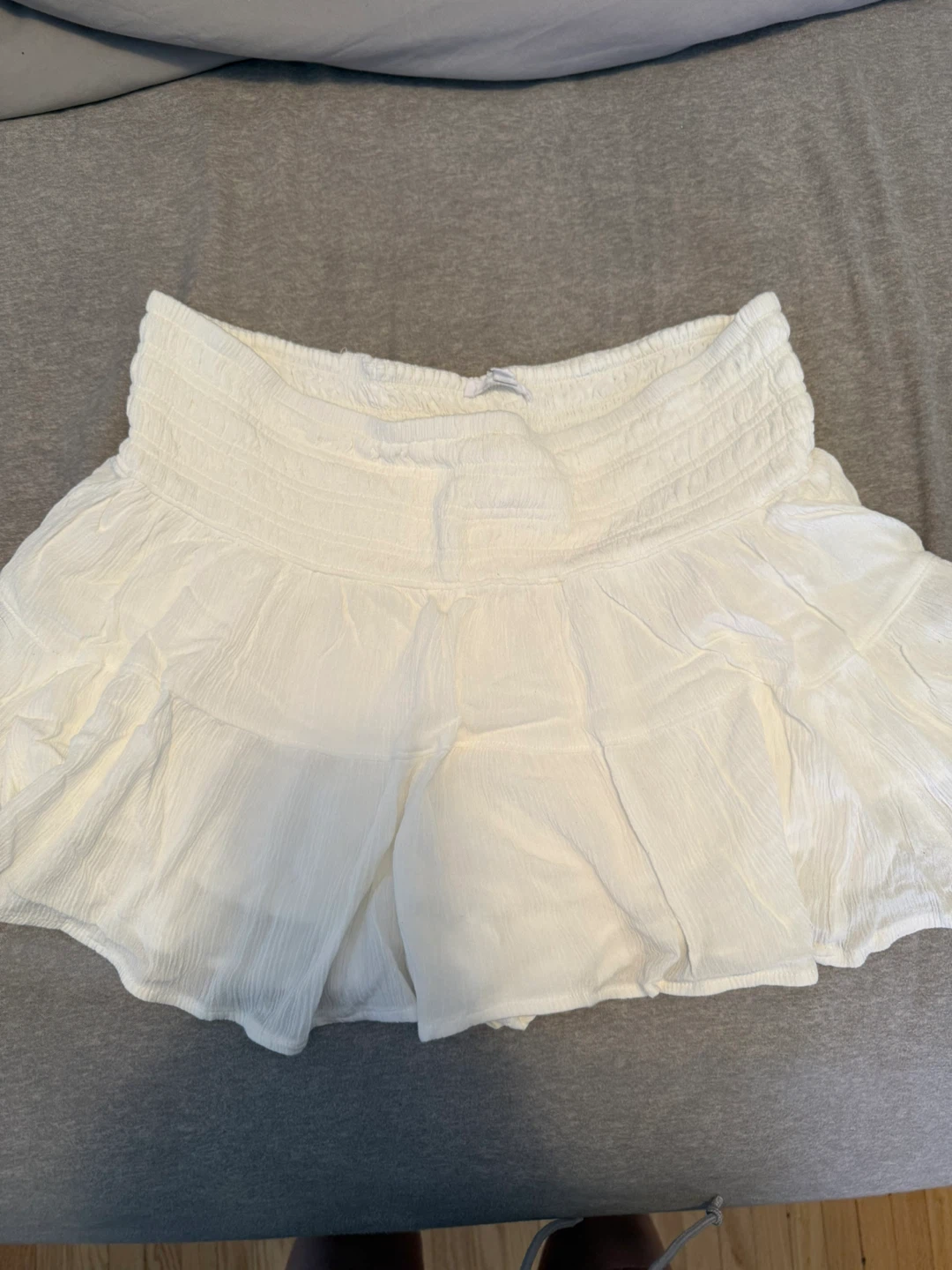 Garage White flowy mini skirt