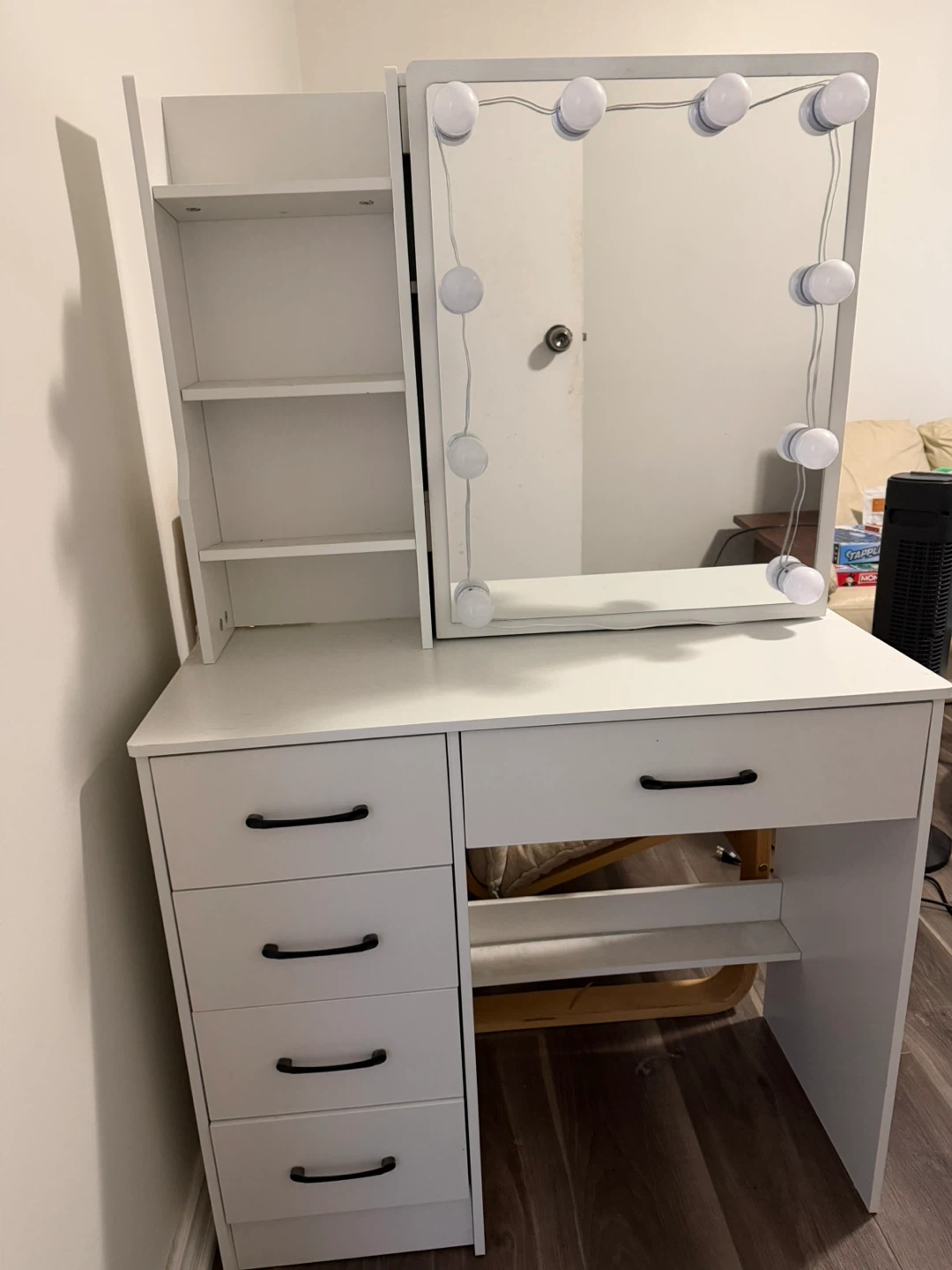 White Vanity Desk with Lighted Mirror
