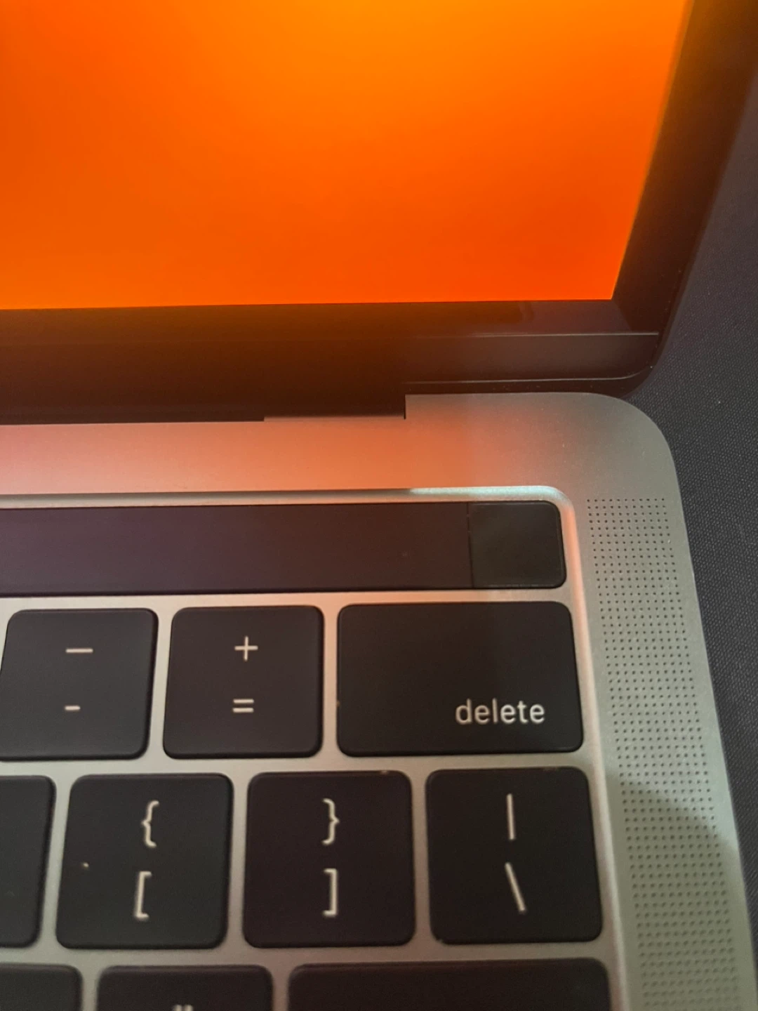 Apple MacBook Pro Laptop 2019 - photo 5