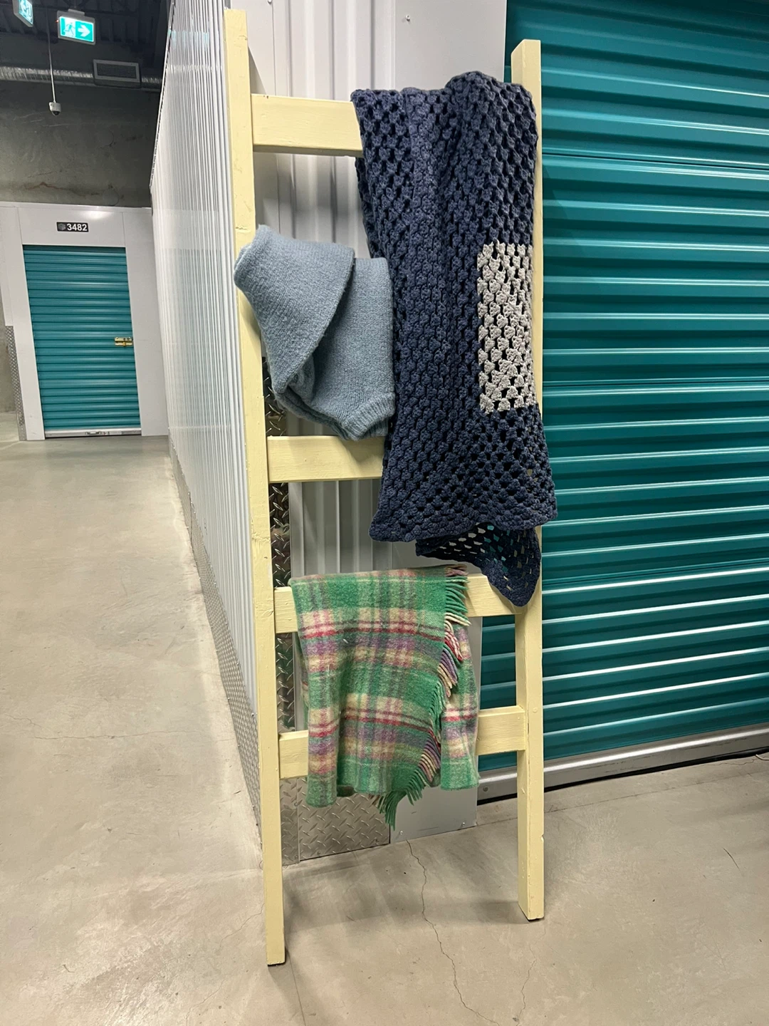 Wooden Blanket Ladder