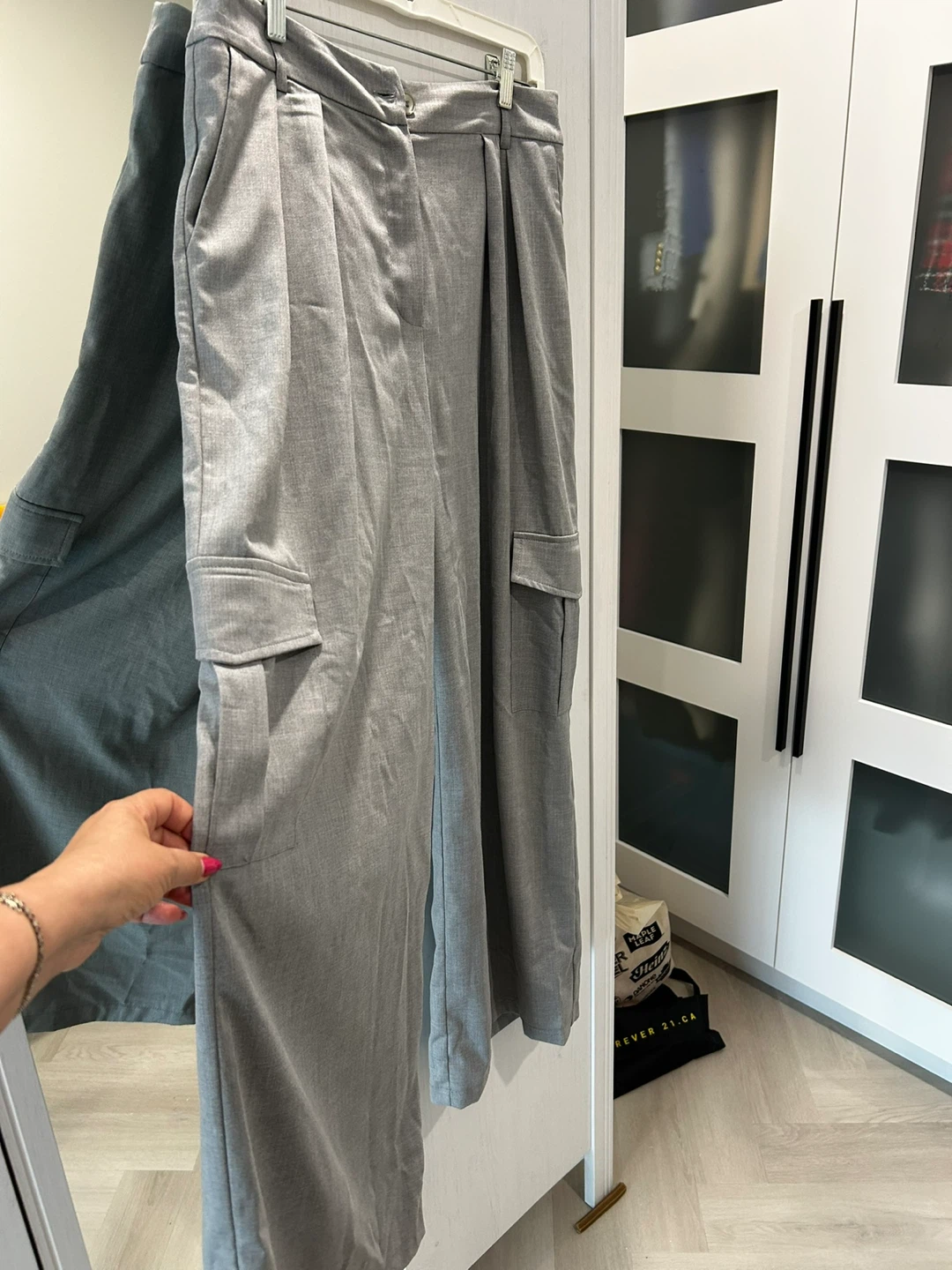 VIA BOVIO wide Grey Pants with side pockets