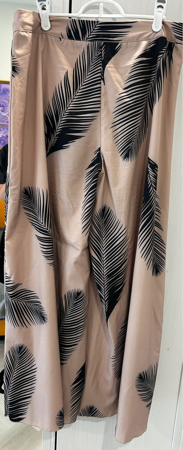 Women's Wide-Leg Pants - Tropical Leaf Print