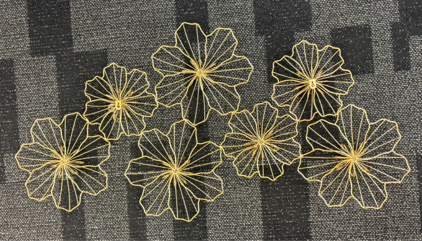 7 flowers iron wall art - photo 2