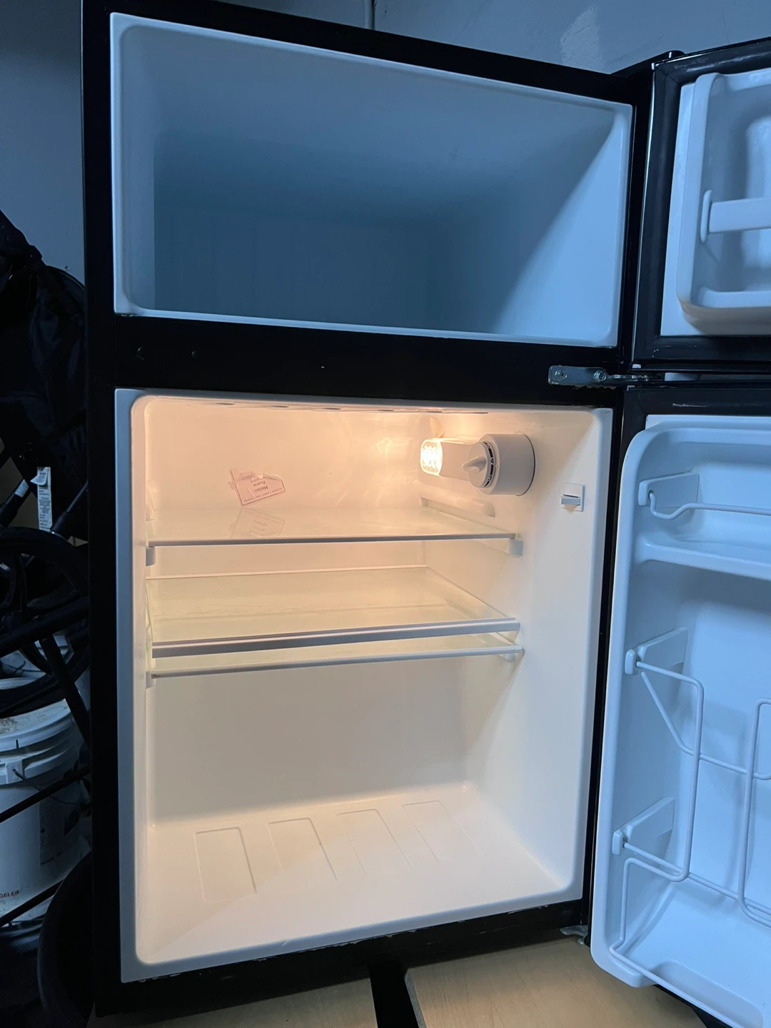 Whirlpool Mini Fridge - photo 3