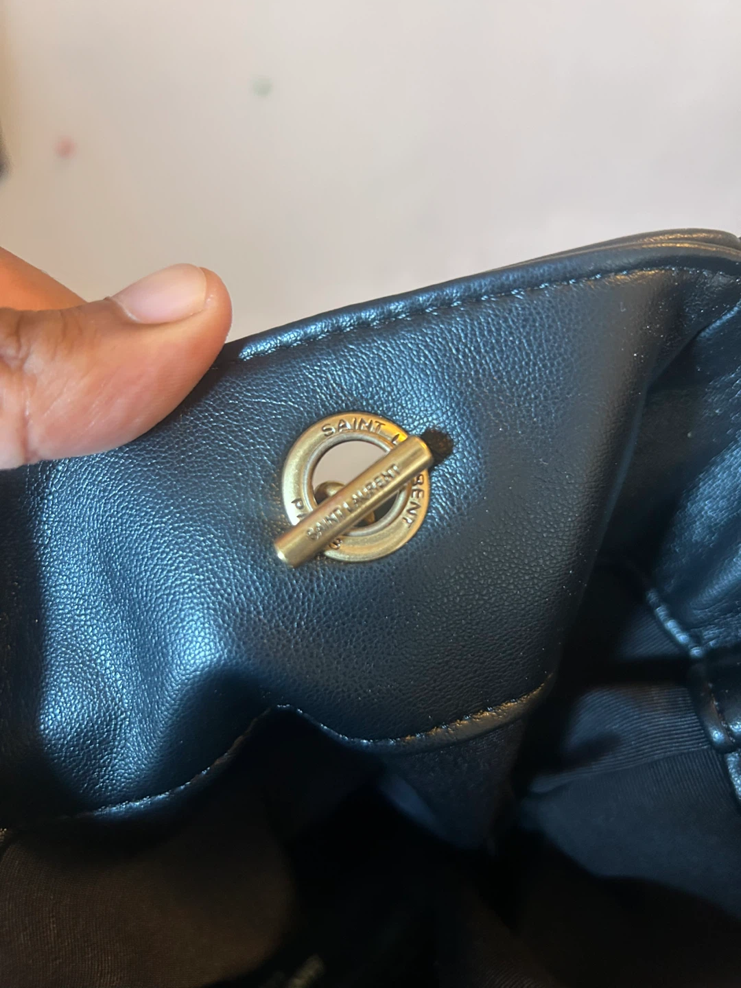 Saint Laurent Black Shoulder Bag - photo 5