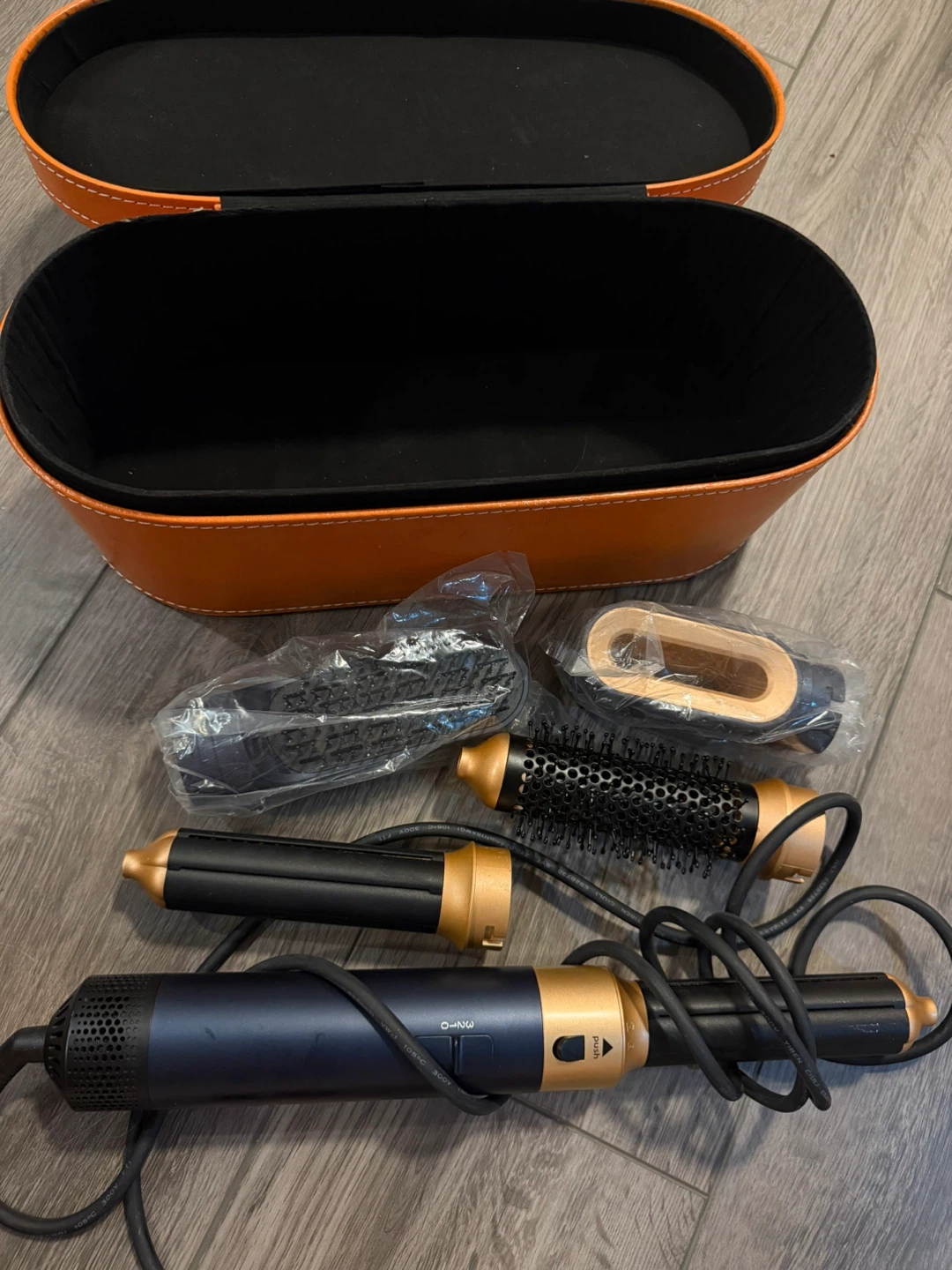 Airwrap Styling Tool, Attachments and Case brand new