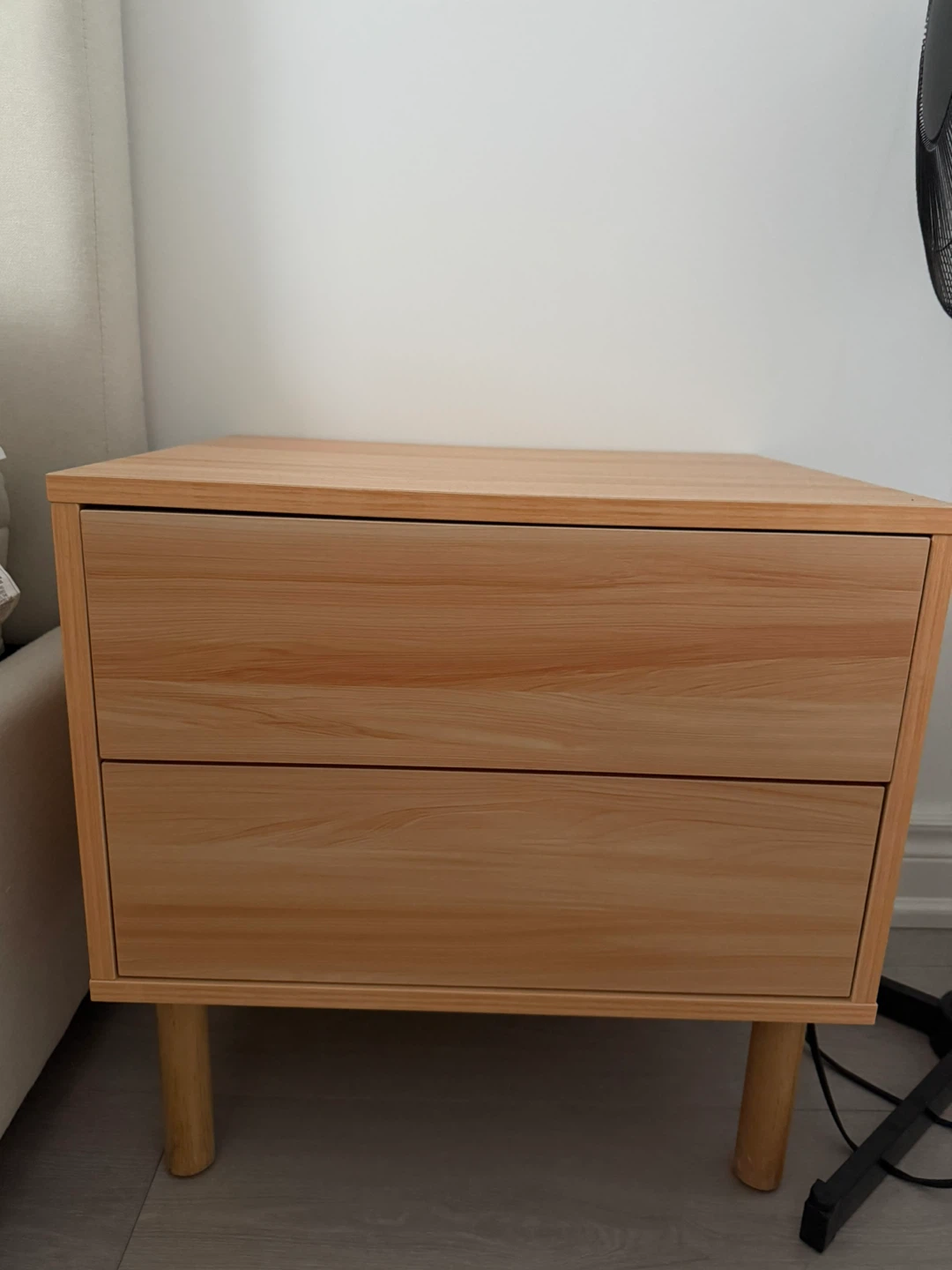 Matching furniture set -  6 drawer dresser and 2 nightstands - photo 2