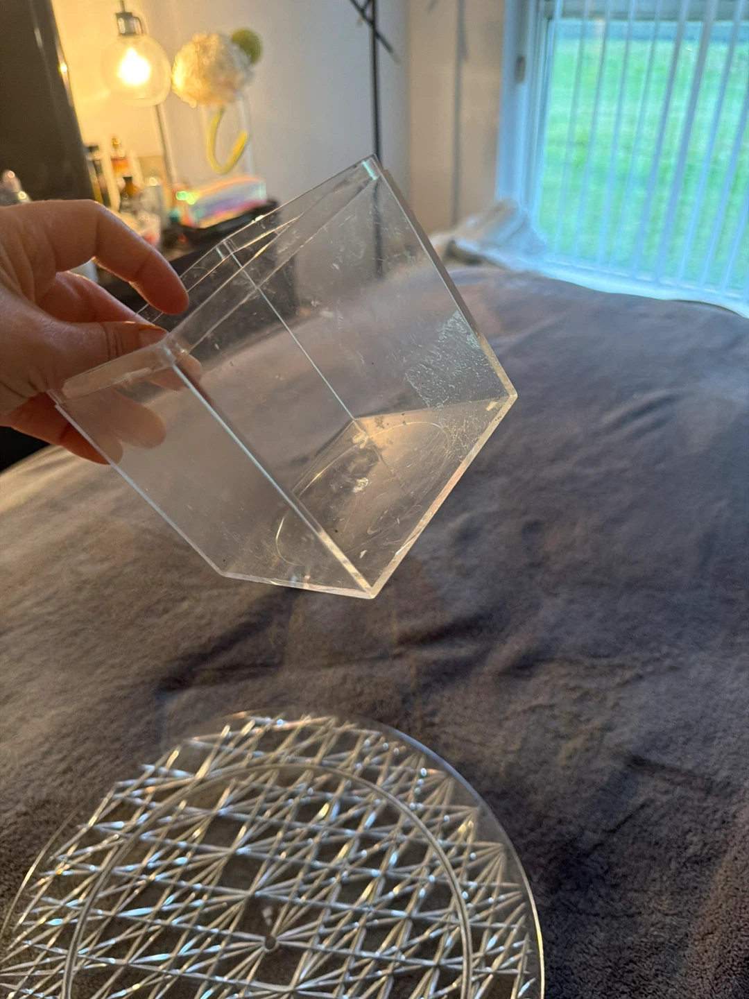 Clear plastic Cake Stand and square cube storage - photo 5