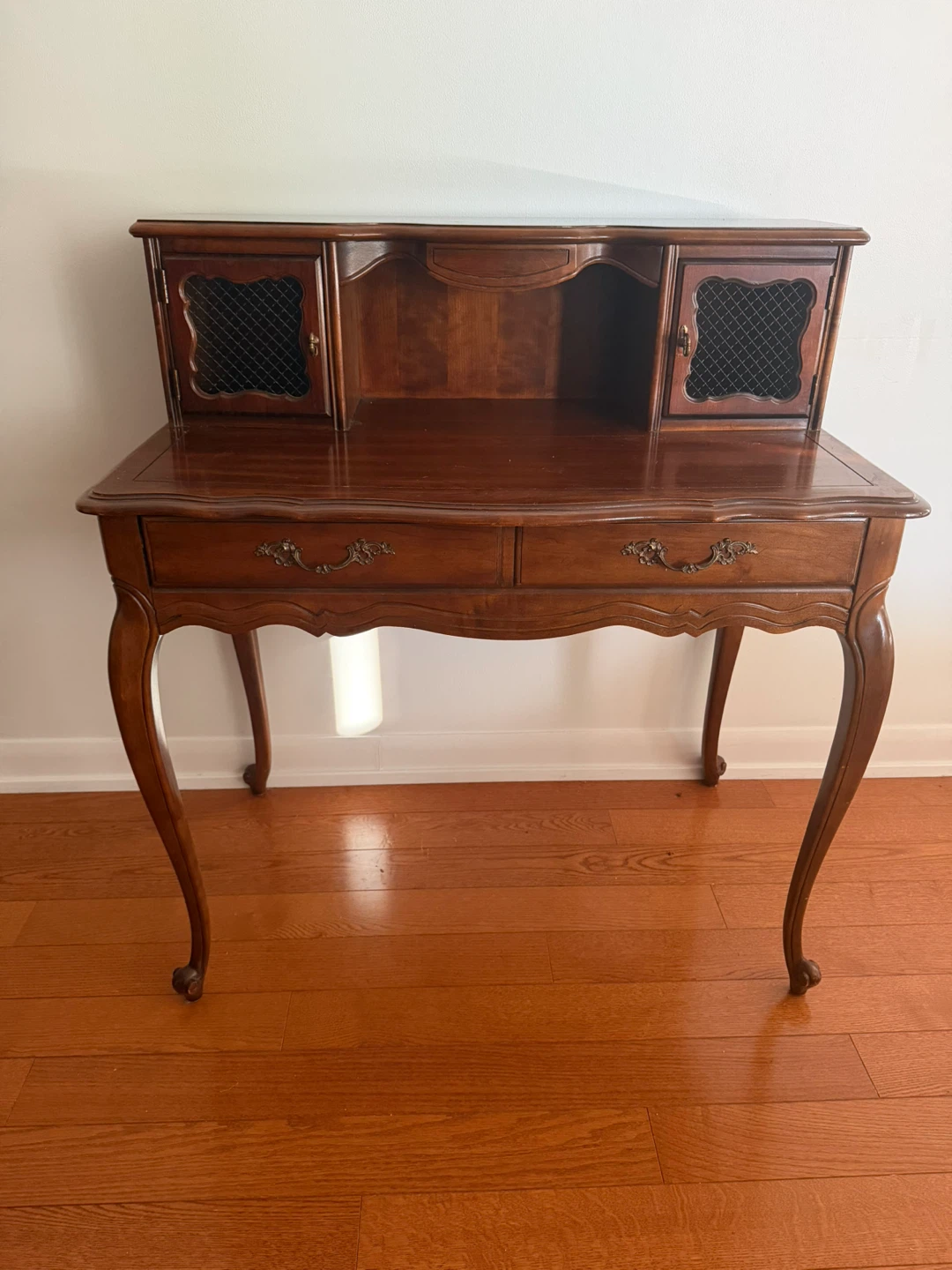 French Provincial Table