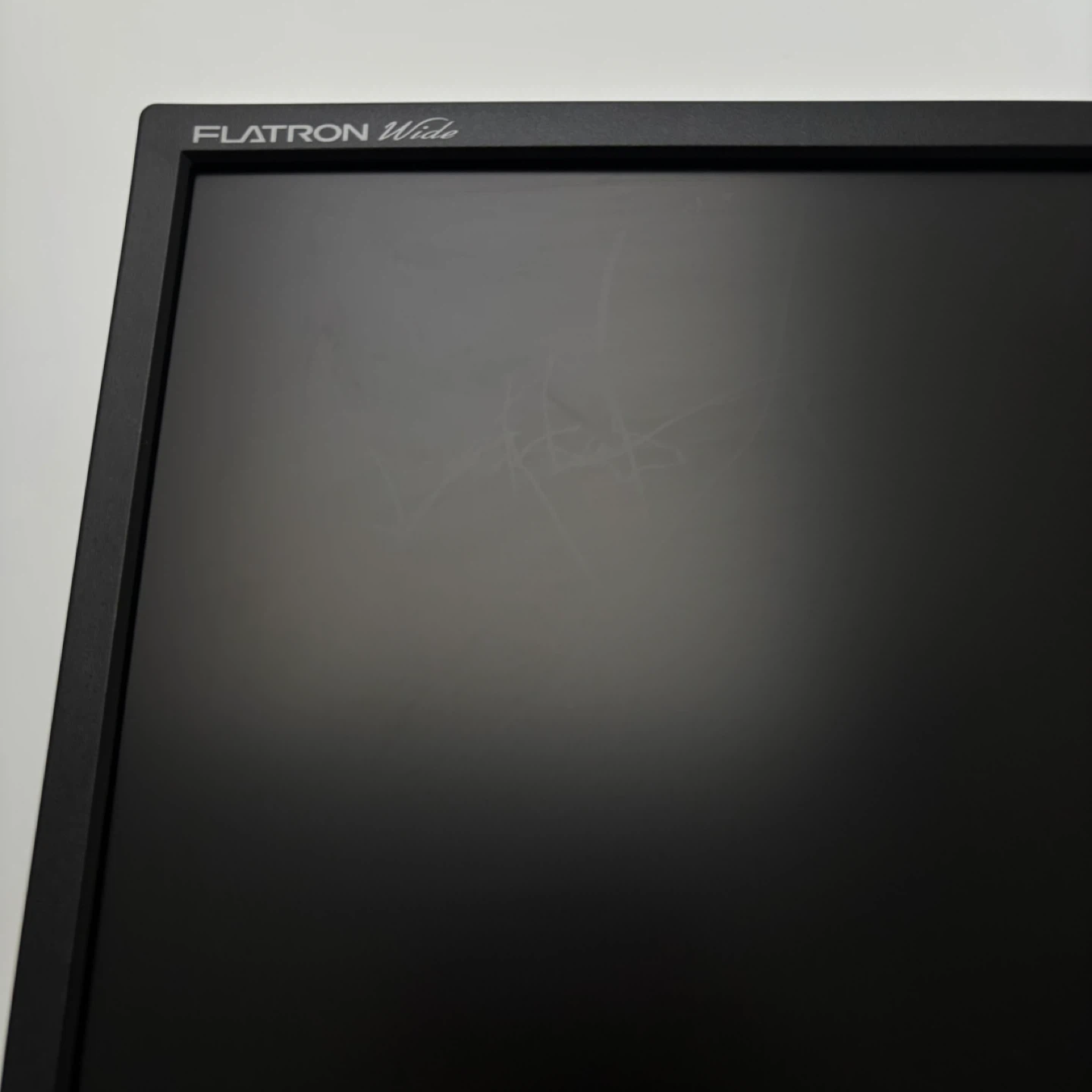 LG Flatron Wide Monitor - photo 4